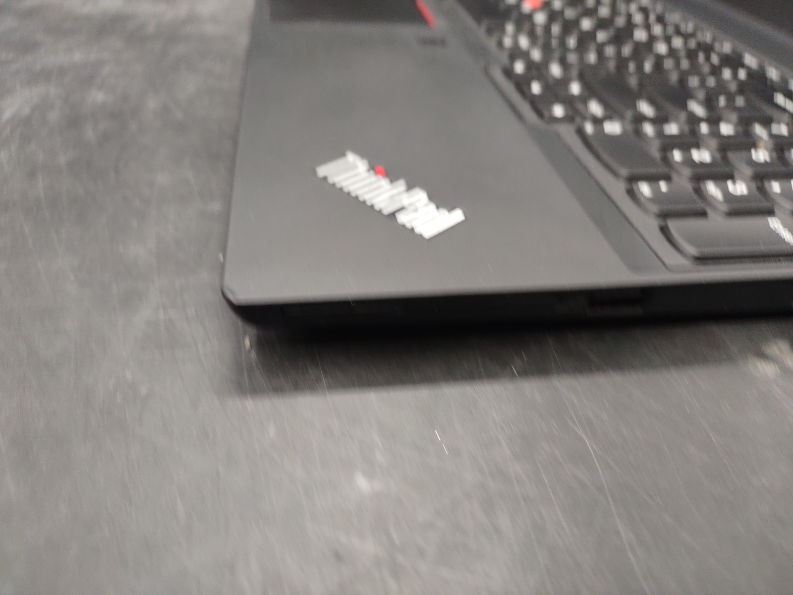Lenovo Thinkpad T15 i7 1165G7 @ 2.80GHz 16GB RA NO SSD NO OS