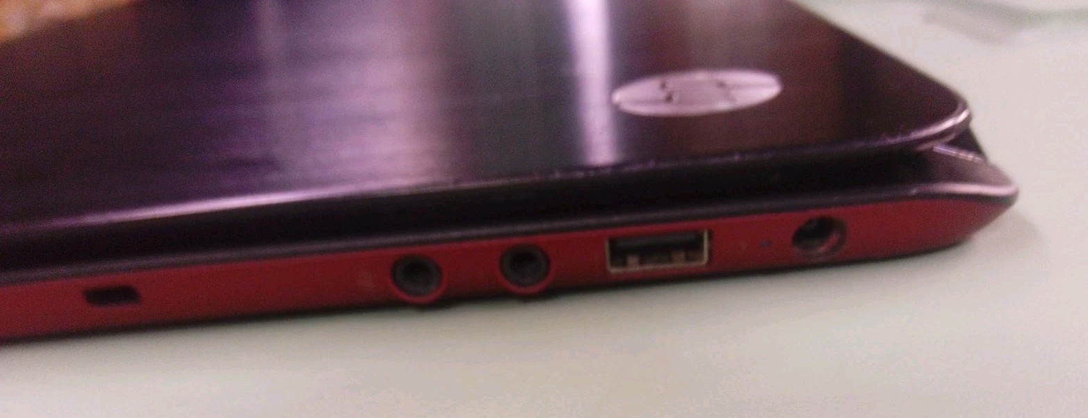 HP ENVY SLEEKBOOK 6, AMD A6 @ 2.1 GHz ,4GB, 500GB HDD, Beats Audio, Red