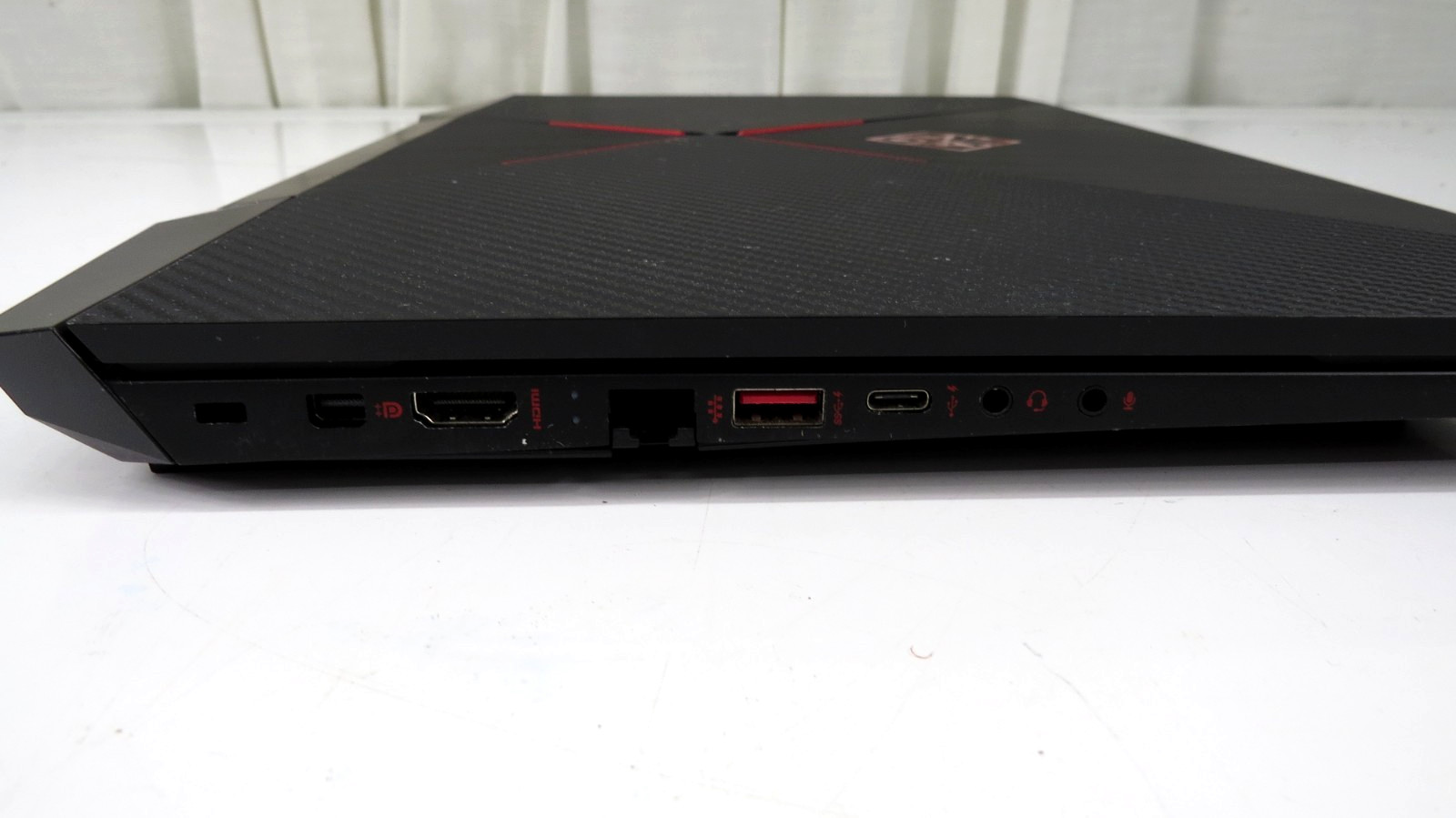 HP Omen 15-ce018dx 15.6″ Laptop Core i7 2.80GHz 8GB RAM 1TB HDD GTX 1050 Win 10