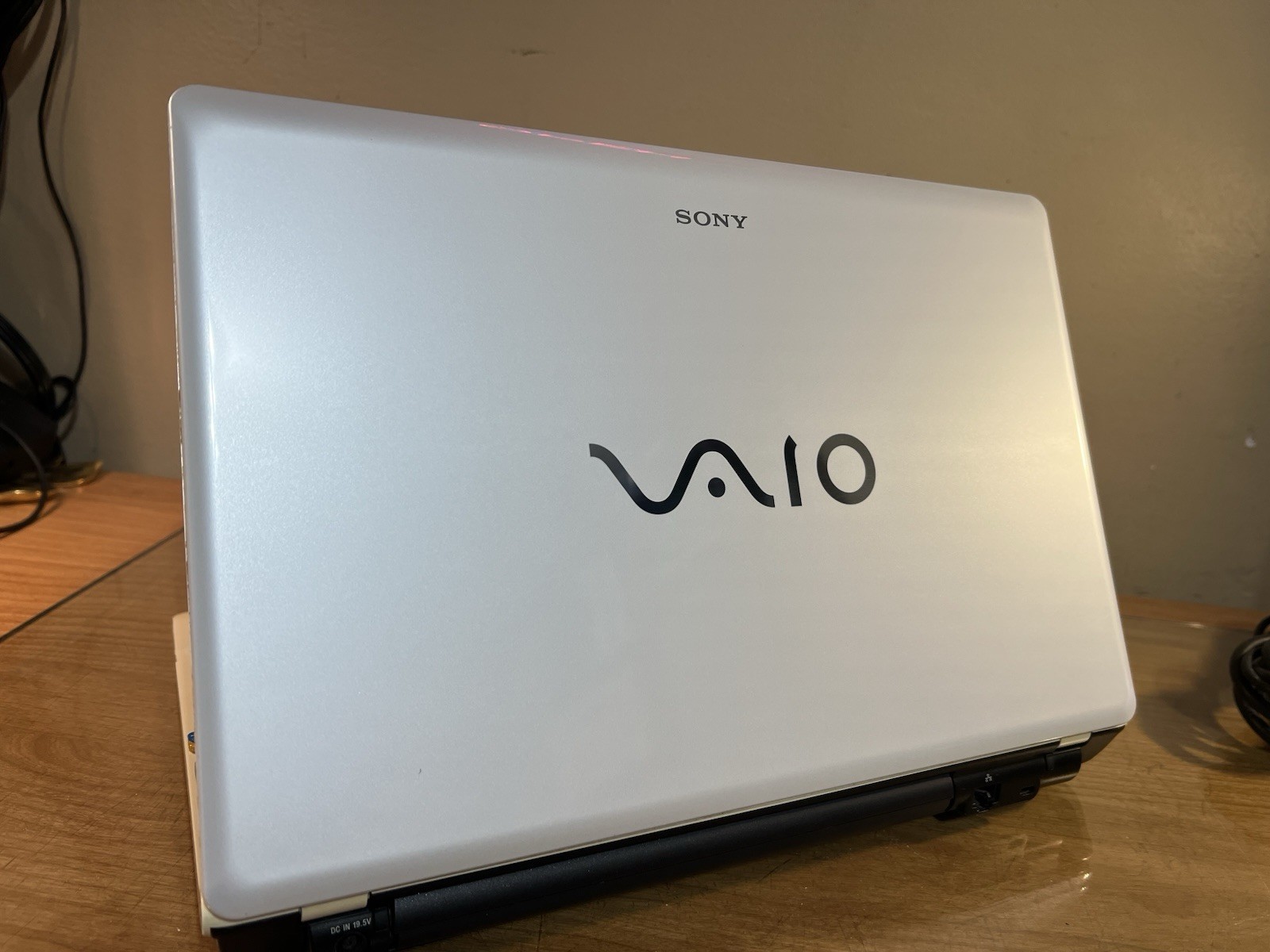 Sony VAIO VPCCW29FX 14” i5 2.53GHz 4GB 500GB Win7 Pro GeForce 310M Tested