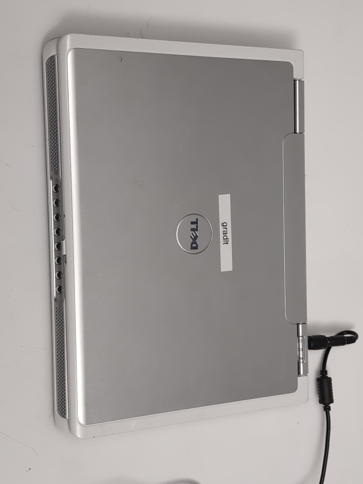 Dell Inspiron 630m Pentium M Centrino 2GHZ 1GB DDR3 RAM No HDD No OS No Power