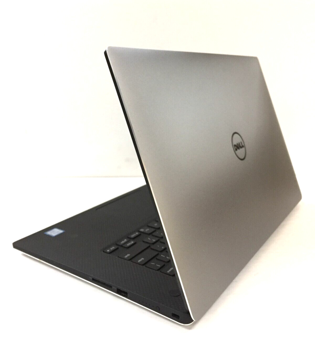 Dell XPS 9560 15.6″ Laptop/Intel i5-7300HQ/8GB Ram/1TB HDD+32GB SSD/GTX 1050/W10