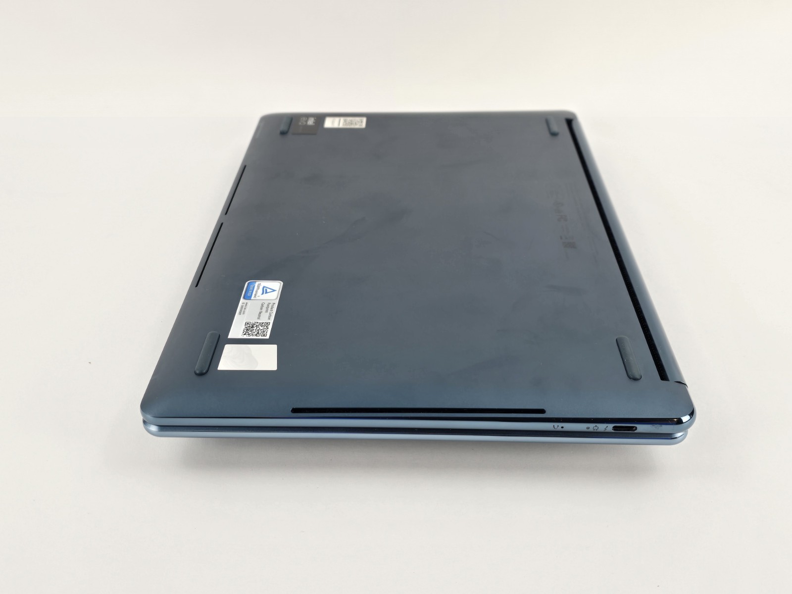 Lenovo Yoga Book 9i Dual 13.3″ 2.8K OLED Ultra 7 155U 16GB 1TB – Used – READ
