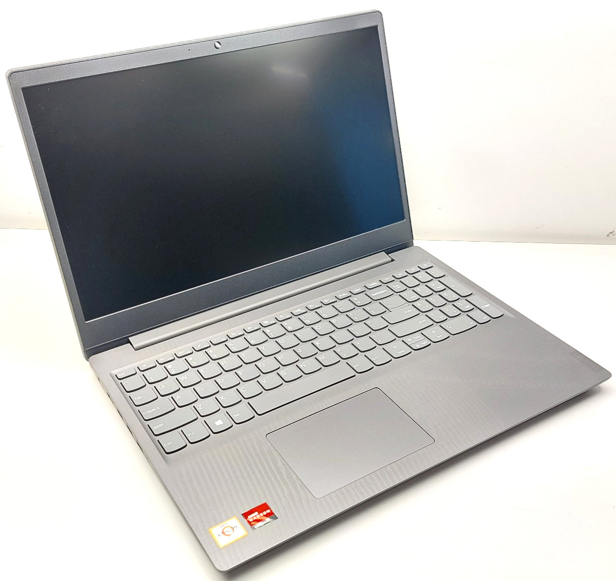 Lenovo 82C7 V15-ADA 15.6″ FHD TN AMD A3150U 2.4 GHz 8GB RAM 256GB SSD Win10 Pro