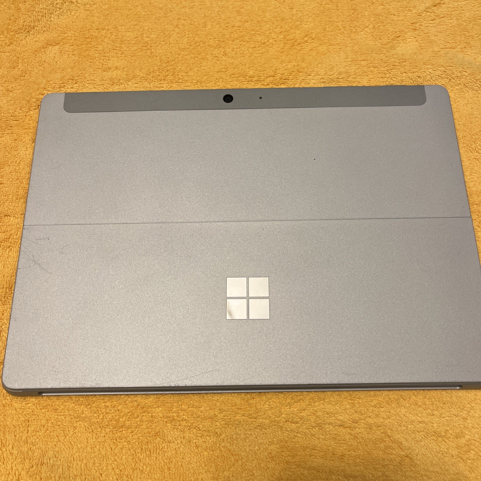 Microsoft Surface Go 2 1926 10.5″ 128 GB Broken Screen