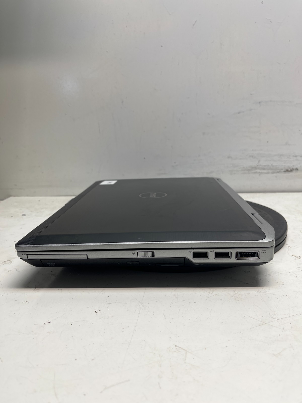 Dell Latitude E6420 Intel Core i5-2520M 2.50GHz 8GB NO HDD NO BATT