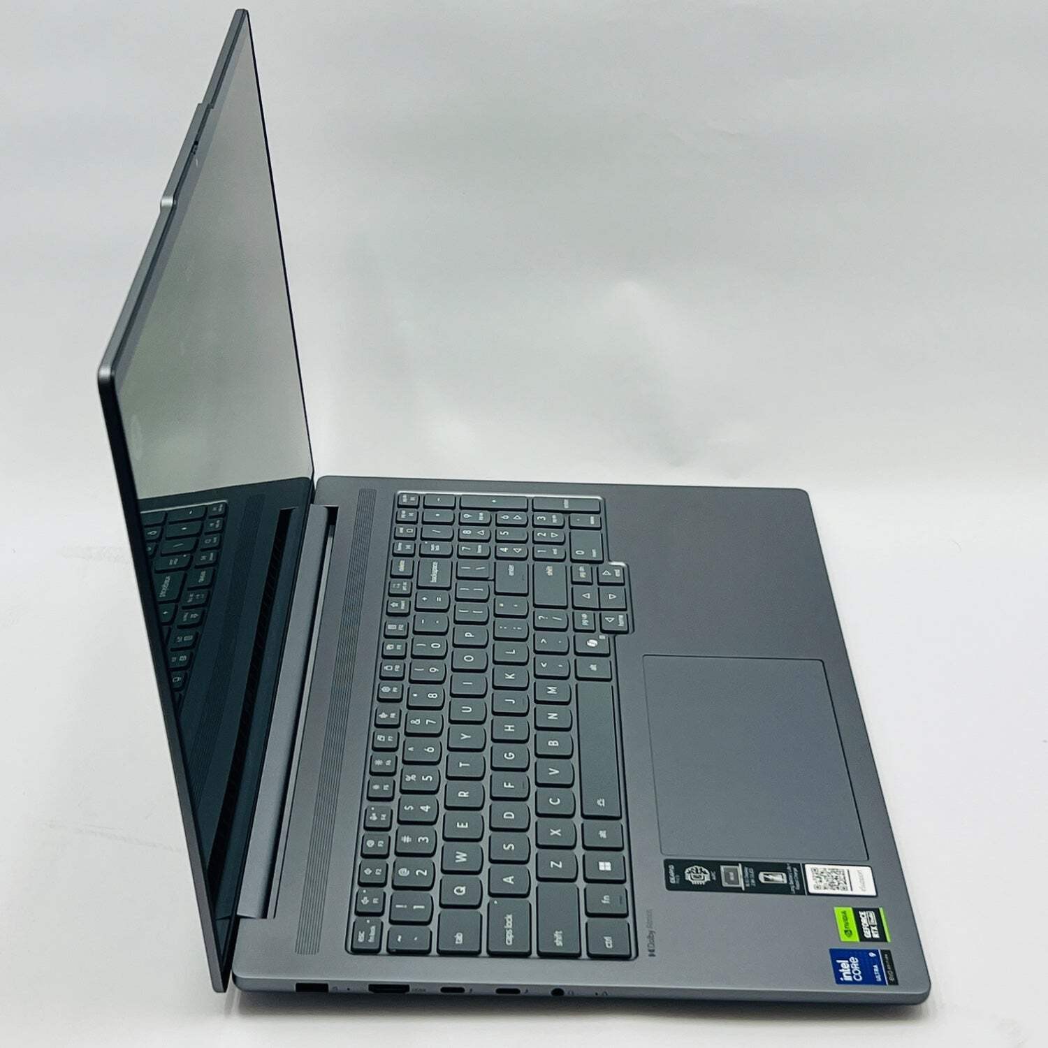 Lenovo Ideapad Pro 5 16IAH10 Core Ultra 9 285H 2.9GHz 32GB RAM 1TB RTX 5050