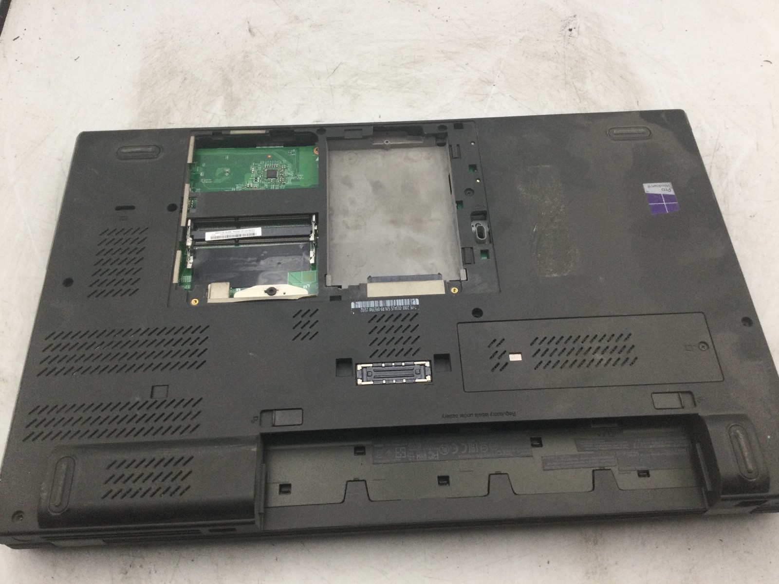 LENOVO THINKPAD T540P – FOR PARTS – INTEL I5 – NO RAM – MISSING PARTS – READ -BB