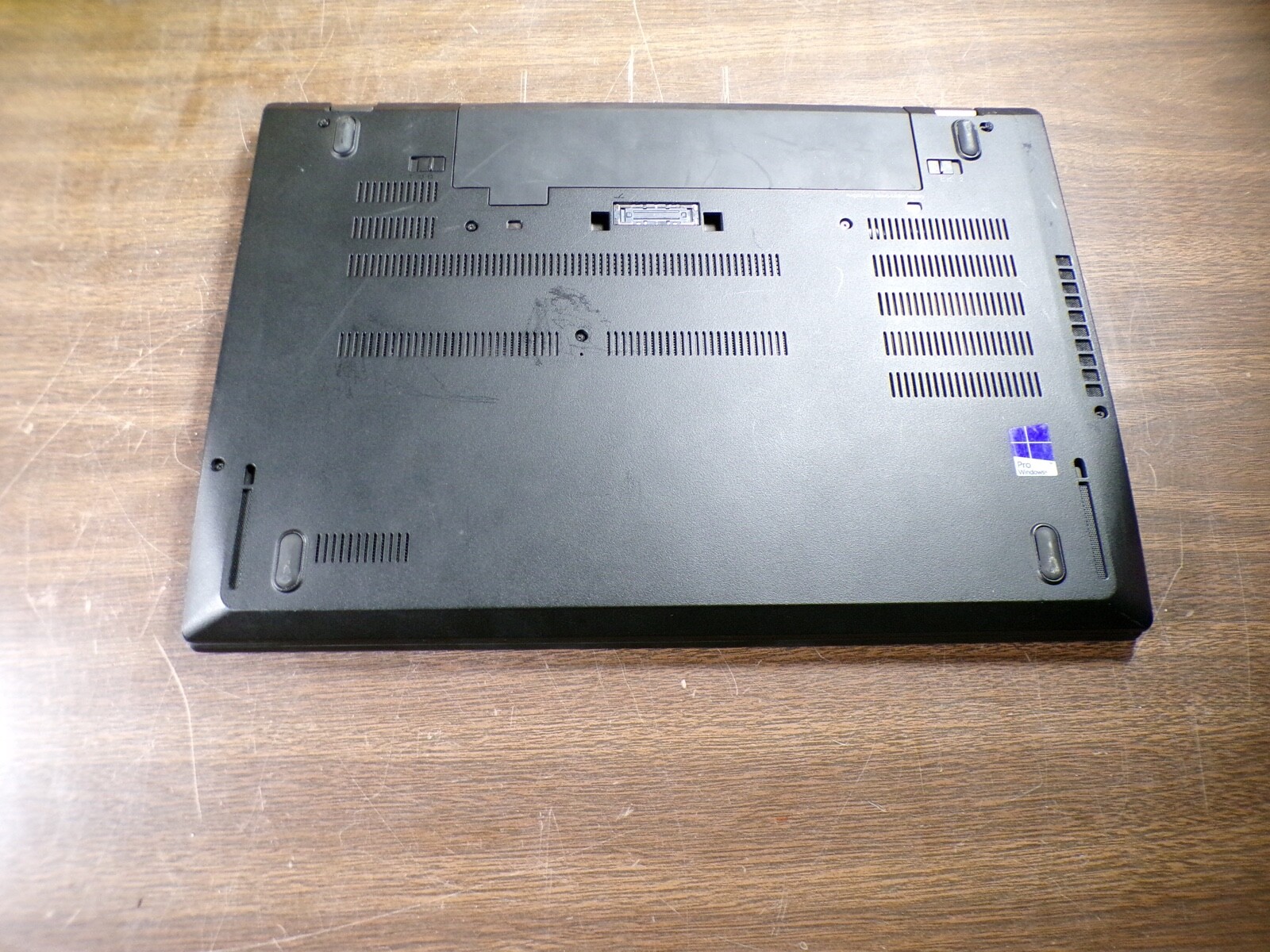 THINKPAD LENOVO T570 INTEL CORE i5-6300U 2.40GHZ 4GB RAM **NO HD/ NO CADDIE
