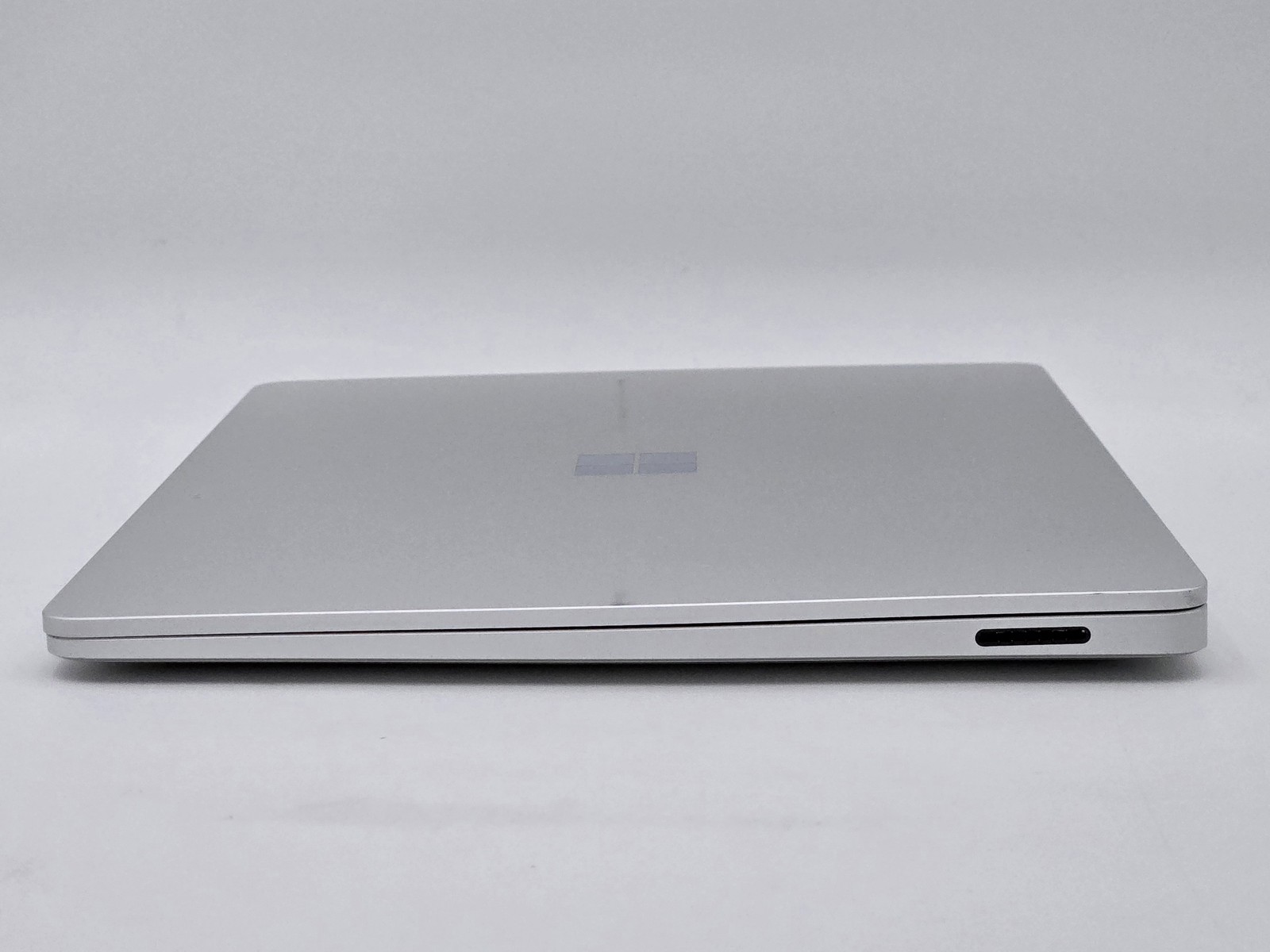 Microsoft Surface Laptop 7th Edition 13.8in Touch Snapdragon X 16GB 512GB W11