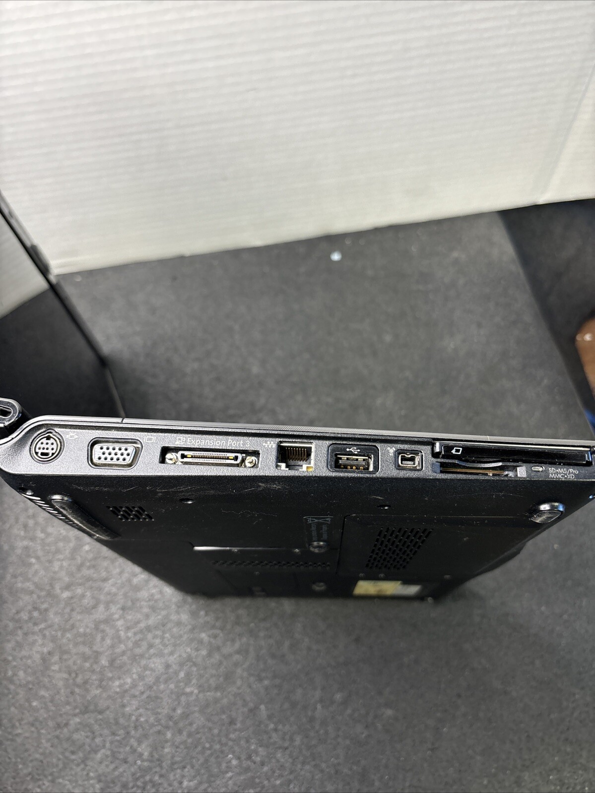 HP Pavilion DV2500 14″ Special Edition Laptop Widescreen 4GB AMD DUAL-CORE 2.10