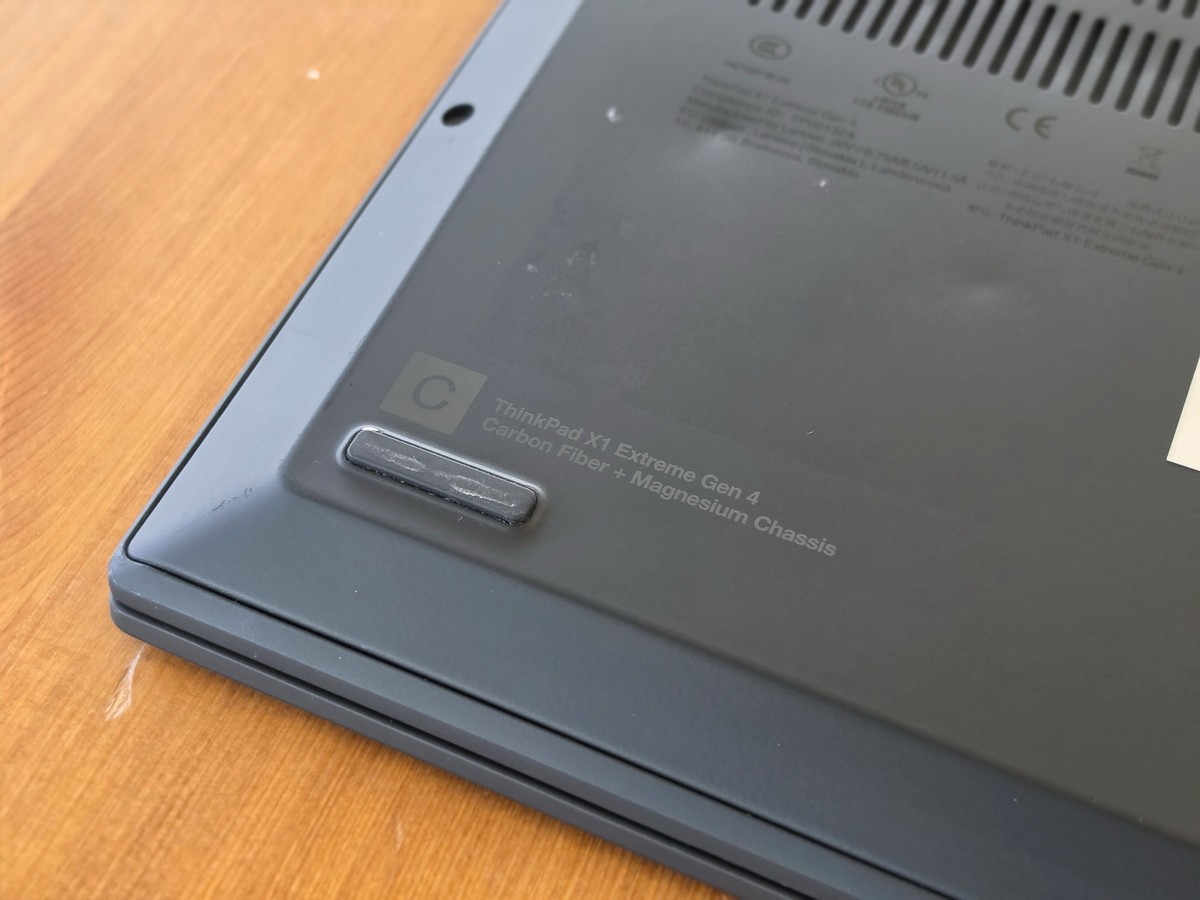 Lenovo ThinkPad X1 Extreme Gen 4 i7-11850H 16″ 4K 3840×2400 16GB NVIDIA RTX 3050