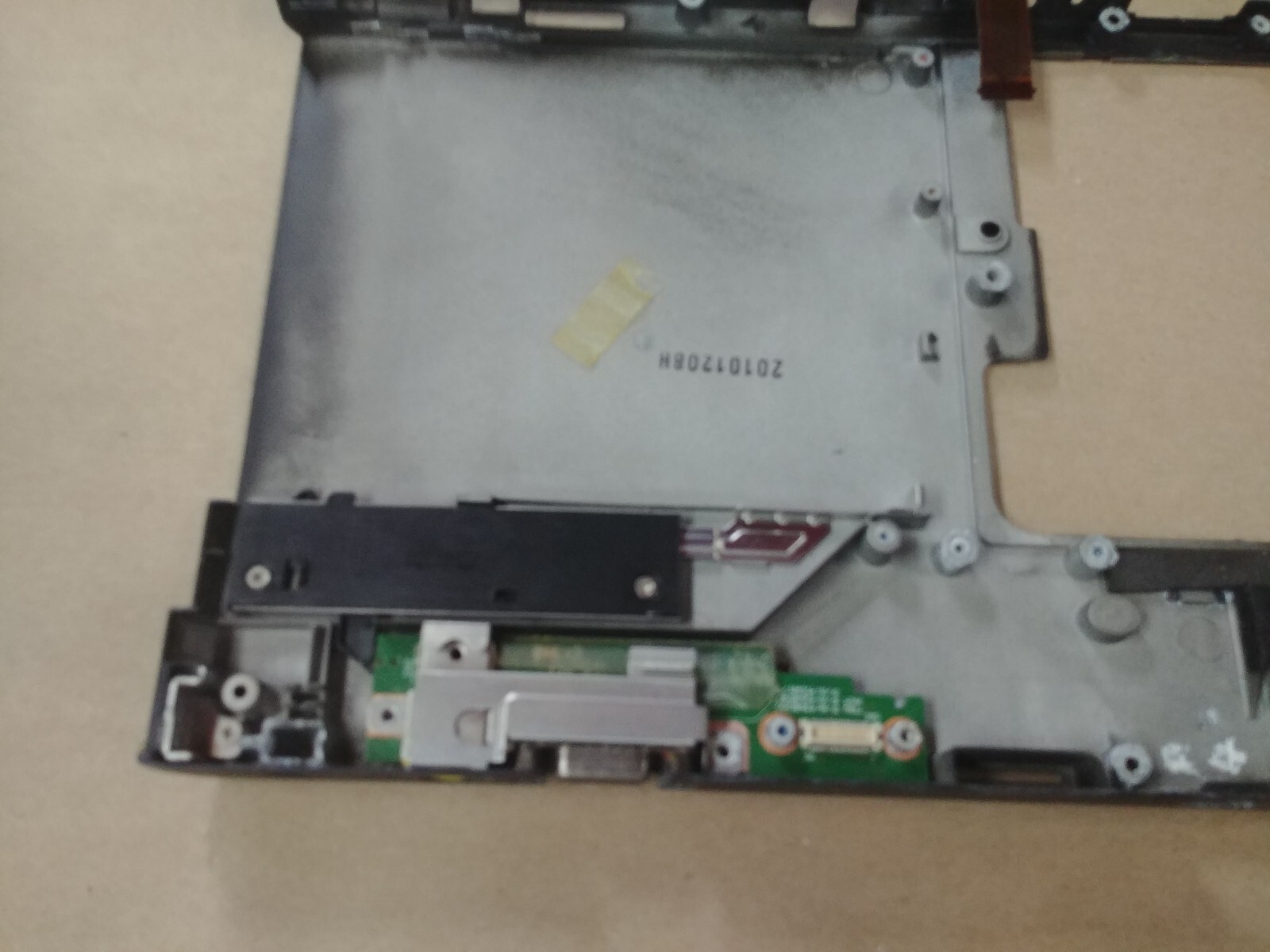 Lenovo ThinkPad T410s LOWER CASE COVER FRAME