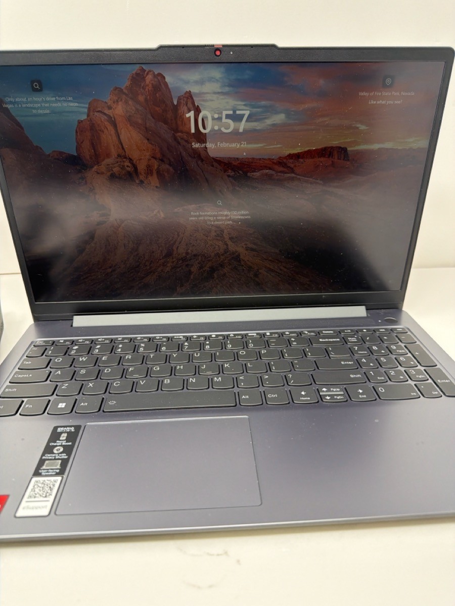 LENOVO IDEAPAD SLIM 3 15IAN8 (B07006893)