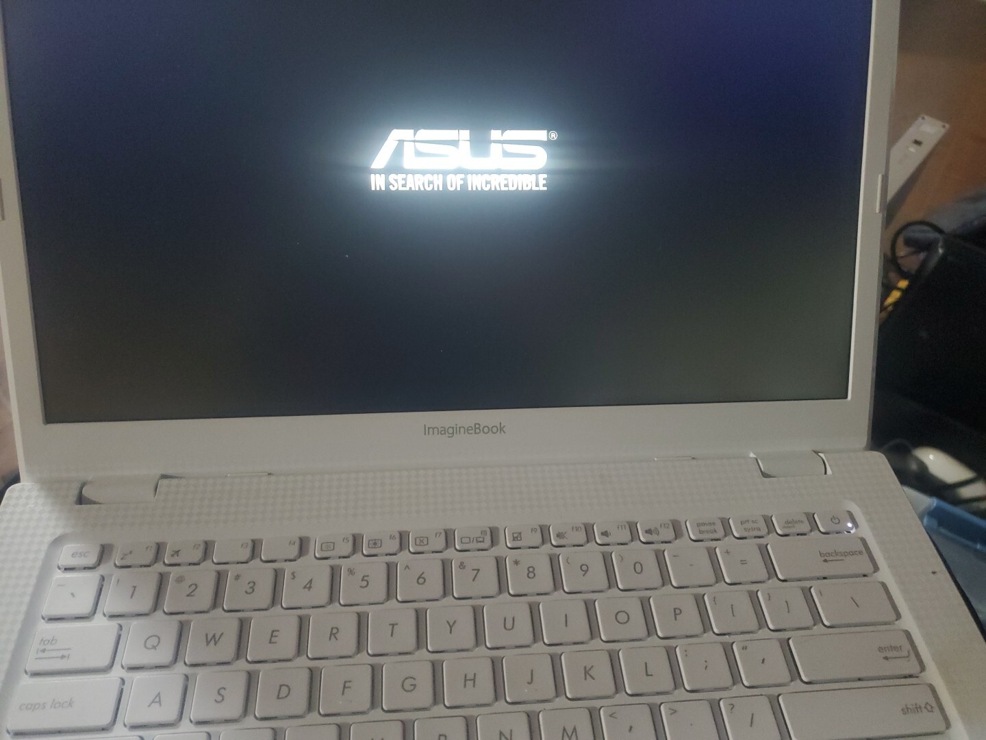ASUS ImagineBook MJ401TA 14″ 1.1GHz 4GB RAM 128GB SSD Intel m3-8100Y