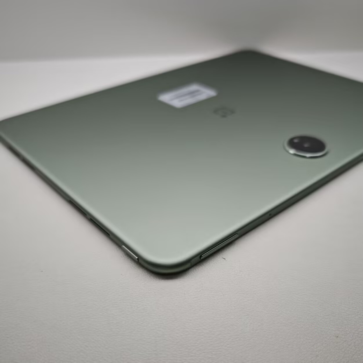 OnePlus Pad Pro 12.1″ 13MP napdragon 8 Gen 3 9510mAh Wi-Fi Android 14