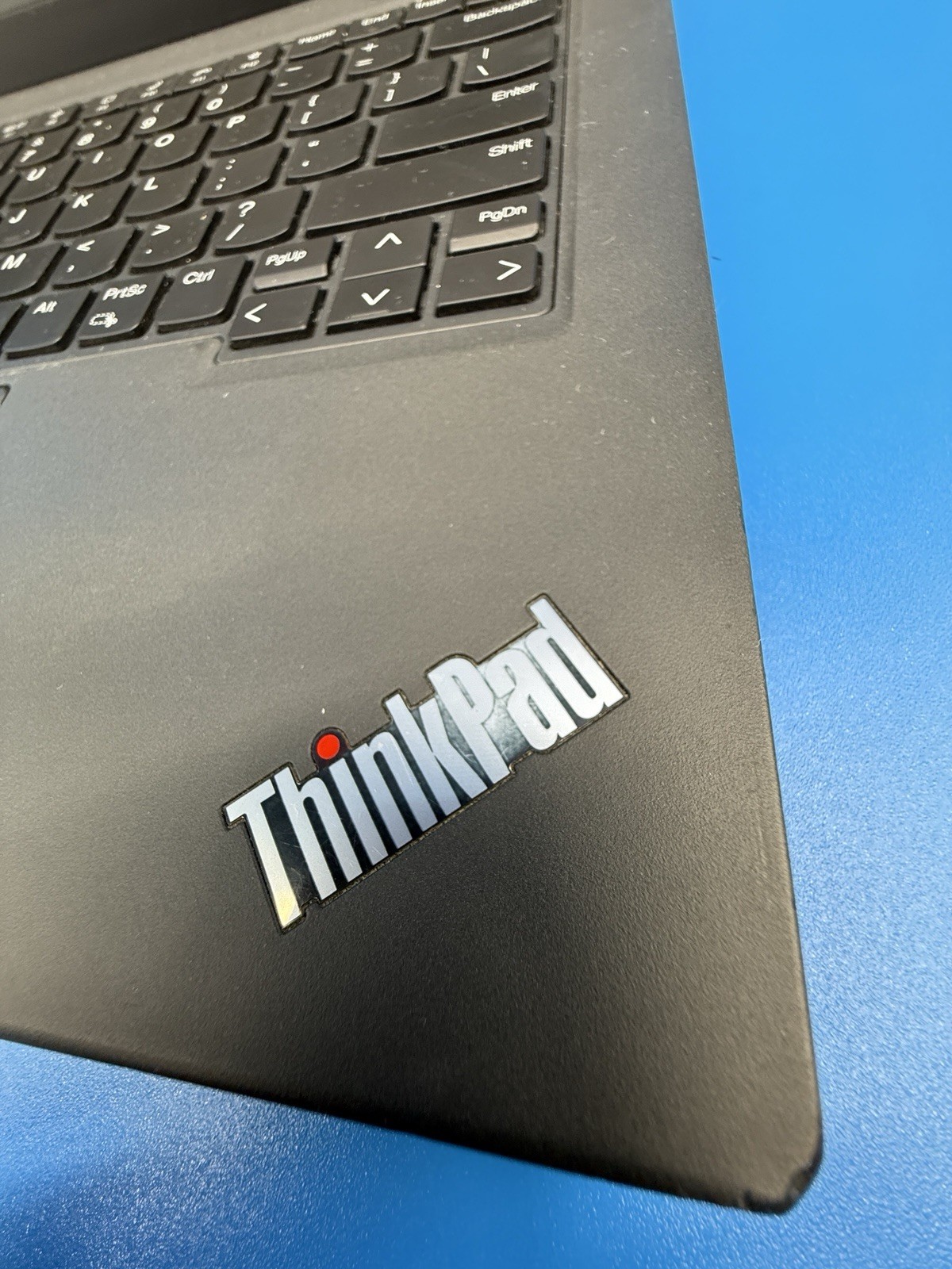 Lenovo ThinkPad P14s Gen 4 i7-1360P 16GB 512GB SSD RTX A500 Win 11 Pro
