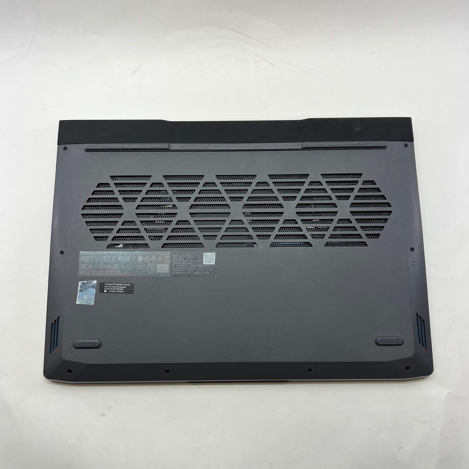 Lenovo LOQ 15IRH8 15.6″ i5-12450H 2.0GHz 8GB RAM 500GB SSD GeForce RTX 3050