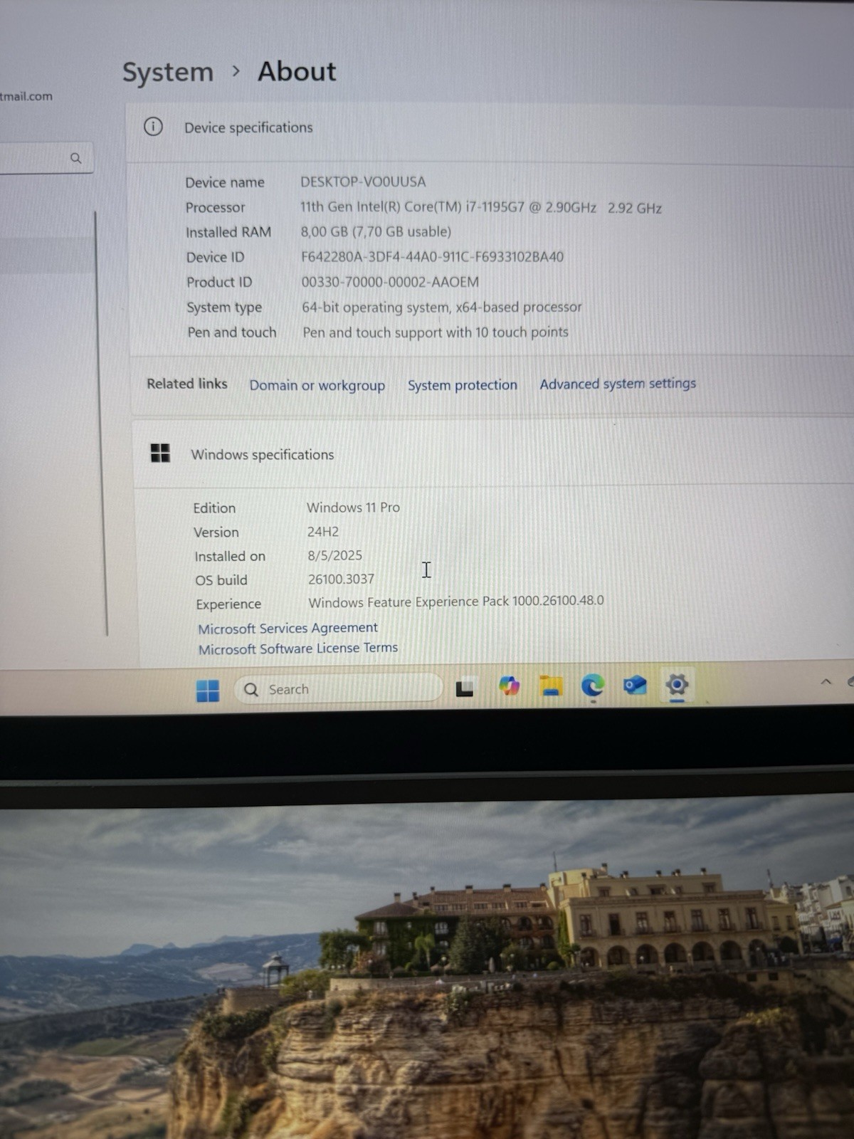 ASUS Zenbook Pro Duo 15.6-inch 11th Gen Intel Core I7