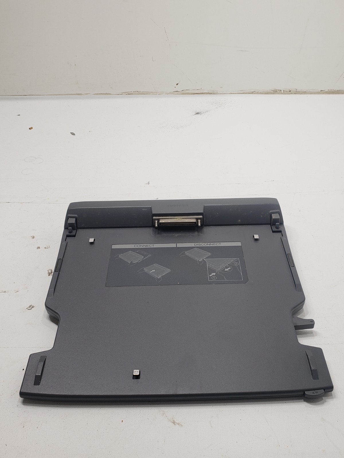 Vintage Toshiba Satellite Pro 4600 w/ PA2731U Port Replicator Untested