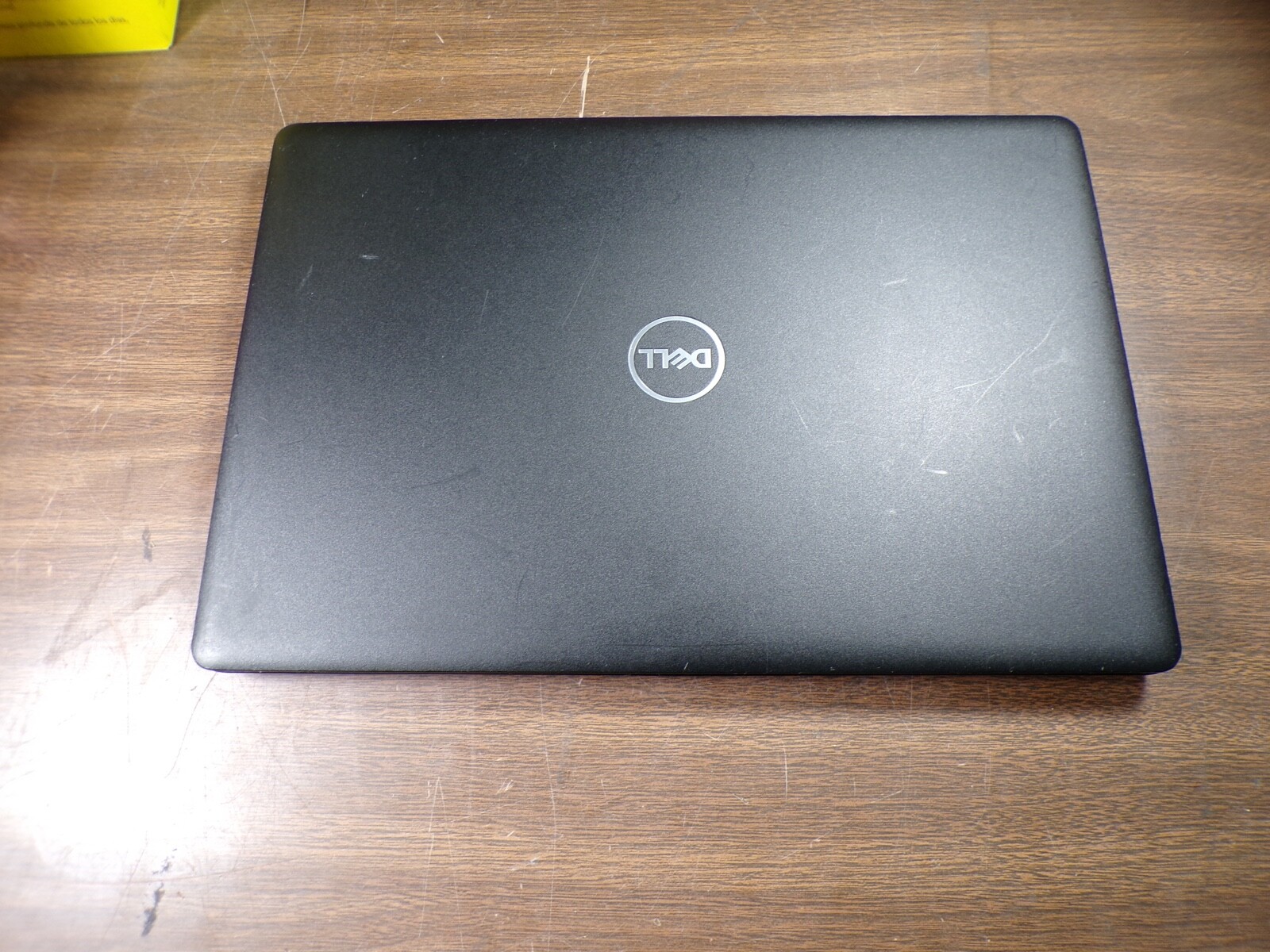 DELL LATITUDE 3590 INTEL CORE I5-8250U 1.60GHZ 8GB RAM **CRACKED SCREEN **NO HD