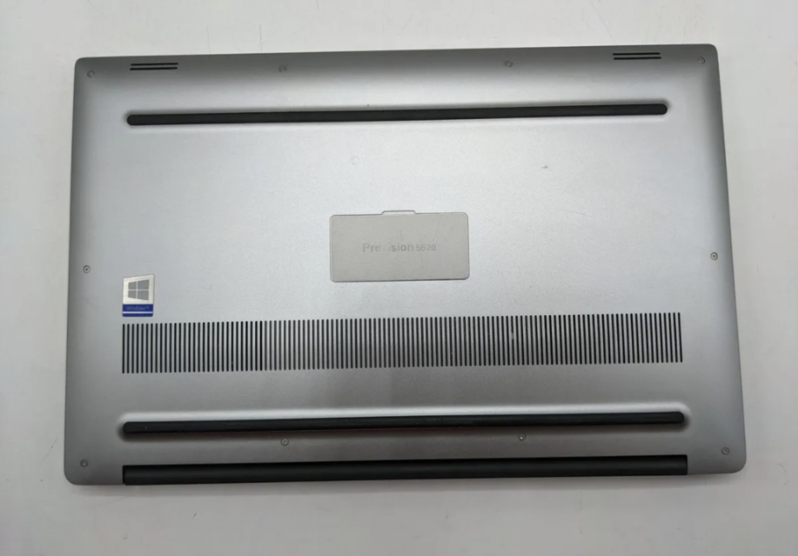 DELL PRECISION 5540 15″ i7 2.6GHz 16GB RAM 256GB *GRADE D*