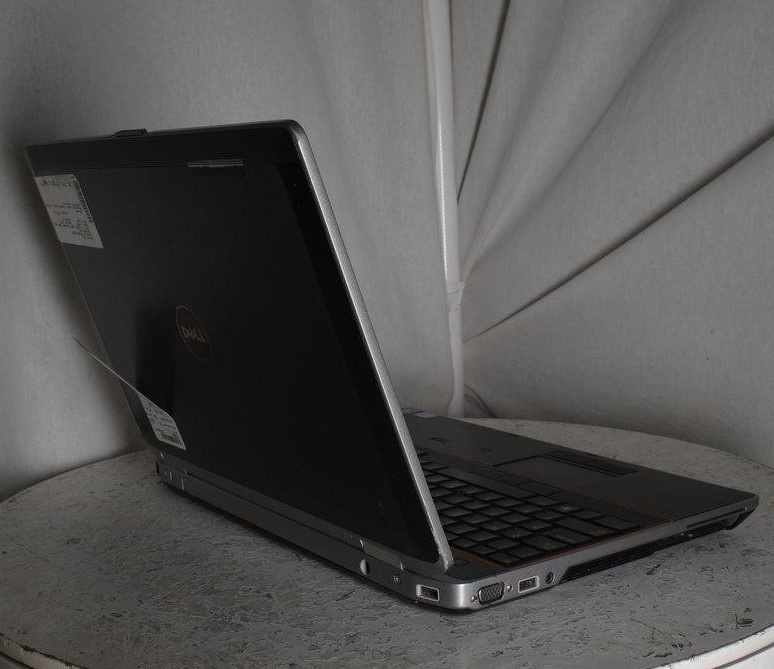 Dell Latitude E6520 Laptop Core I5-2520M 2.5GHz 4GB 250GB SEE NOTES