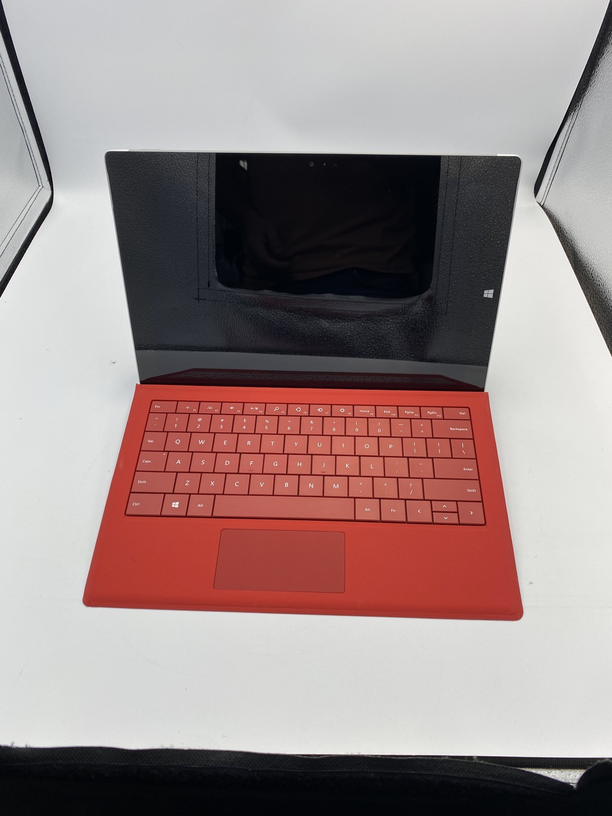 Microsoft Surface Pro 3 (2014) Intel(R) Core(TM) i5-4300U CPU @ 1.90GHz 8GB RAM