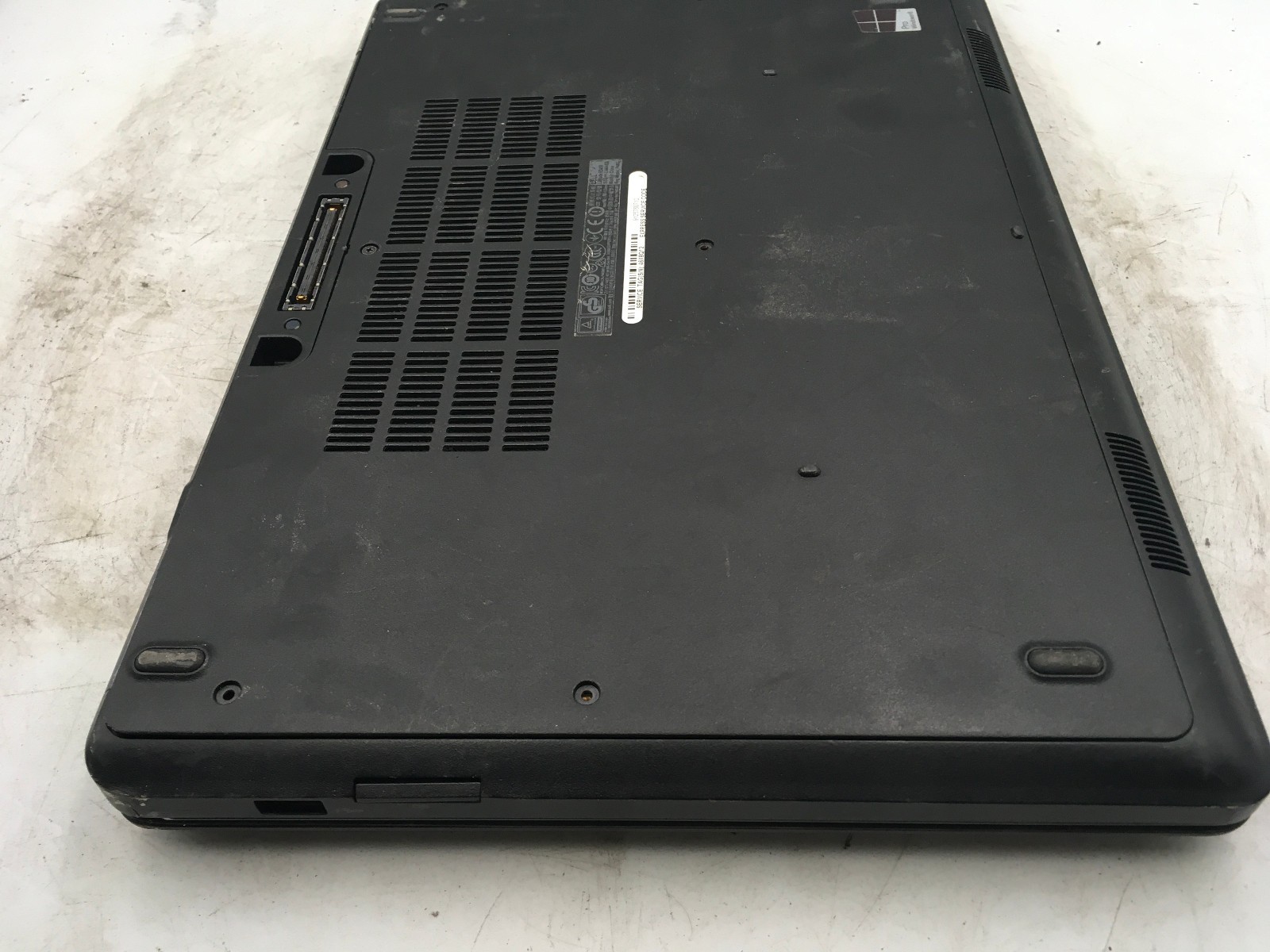 DELL LATITUDE E5450 – FOR PARTS – INTEL I3 – 4GB RAM – NO POWER – READ – BB