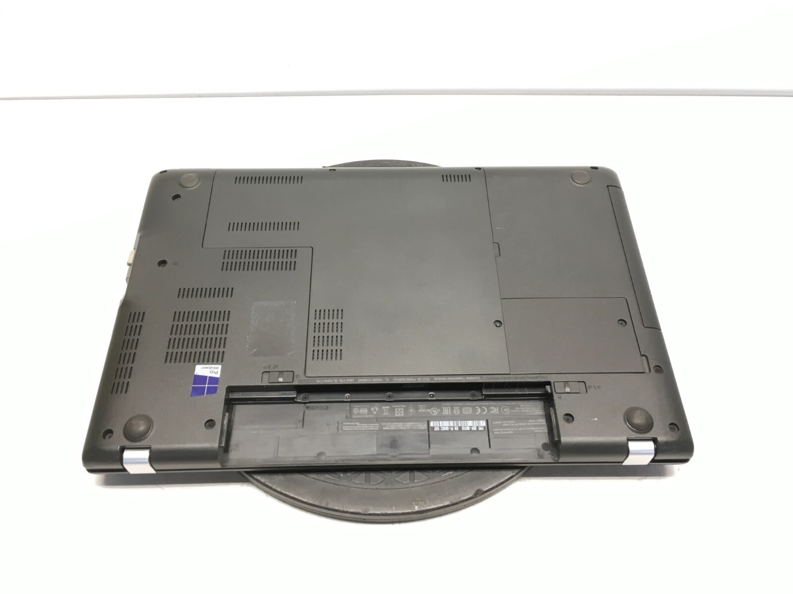 Lenovo ThinkPad E550 Intel i3-4005U 1.7GHz 4 GB NO HDD