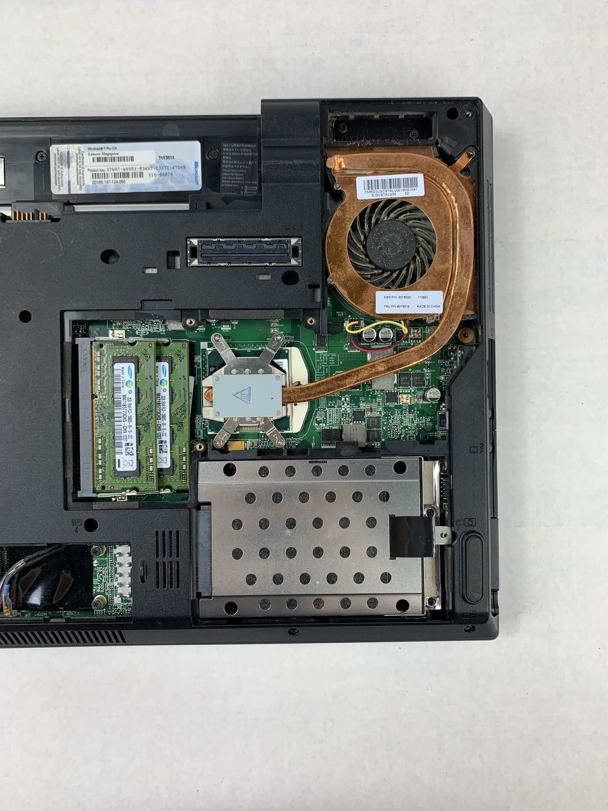 Lenovo ThinkPad L512 15.6″ i5-M520 2.4 GHz 4 GB Ram No OS No HDD No AC No Batt