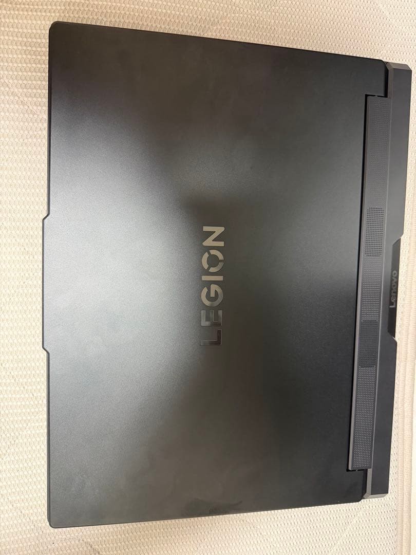 Lenovo legion pro 7i RTX 5090 2TB * Almost Unused