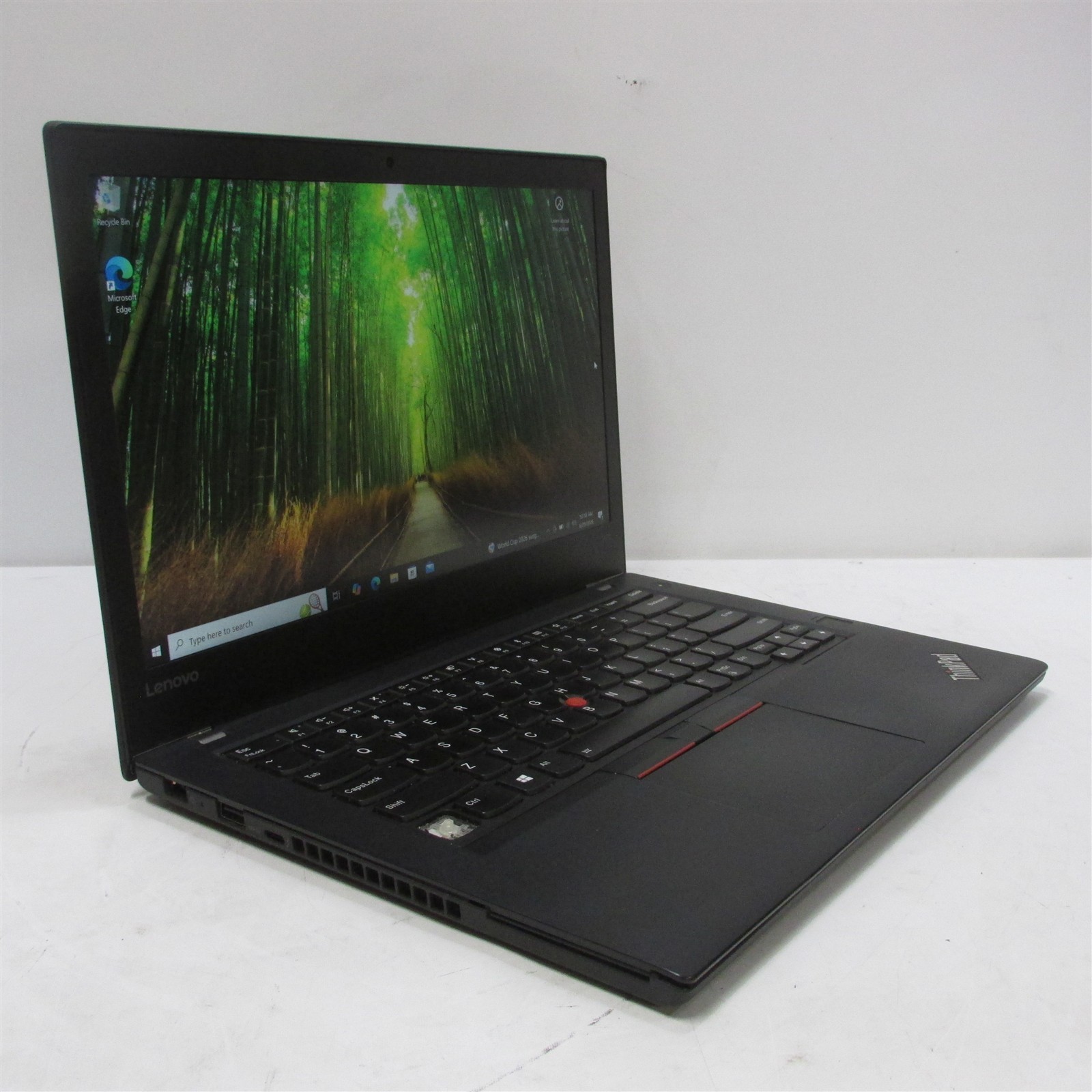 Lenovo Thinkpad T470 i5-7200U 2.5GHz 8GB RAM 128GB m.2 14″ Win 10 Pro MISS KEY