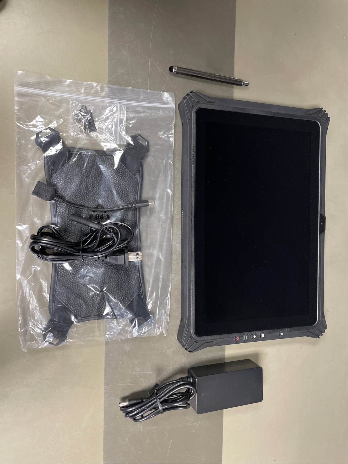 MUNBYN Rugged Windows Tablet IRT09, 12.2″ Windows 11 Pro, Intel N5105, 16GB+128G