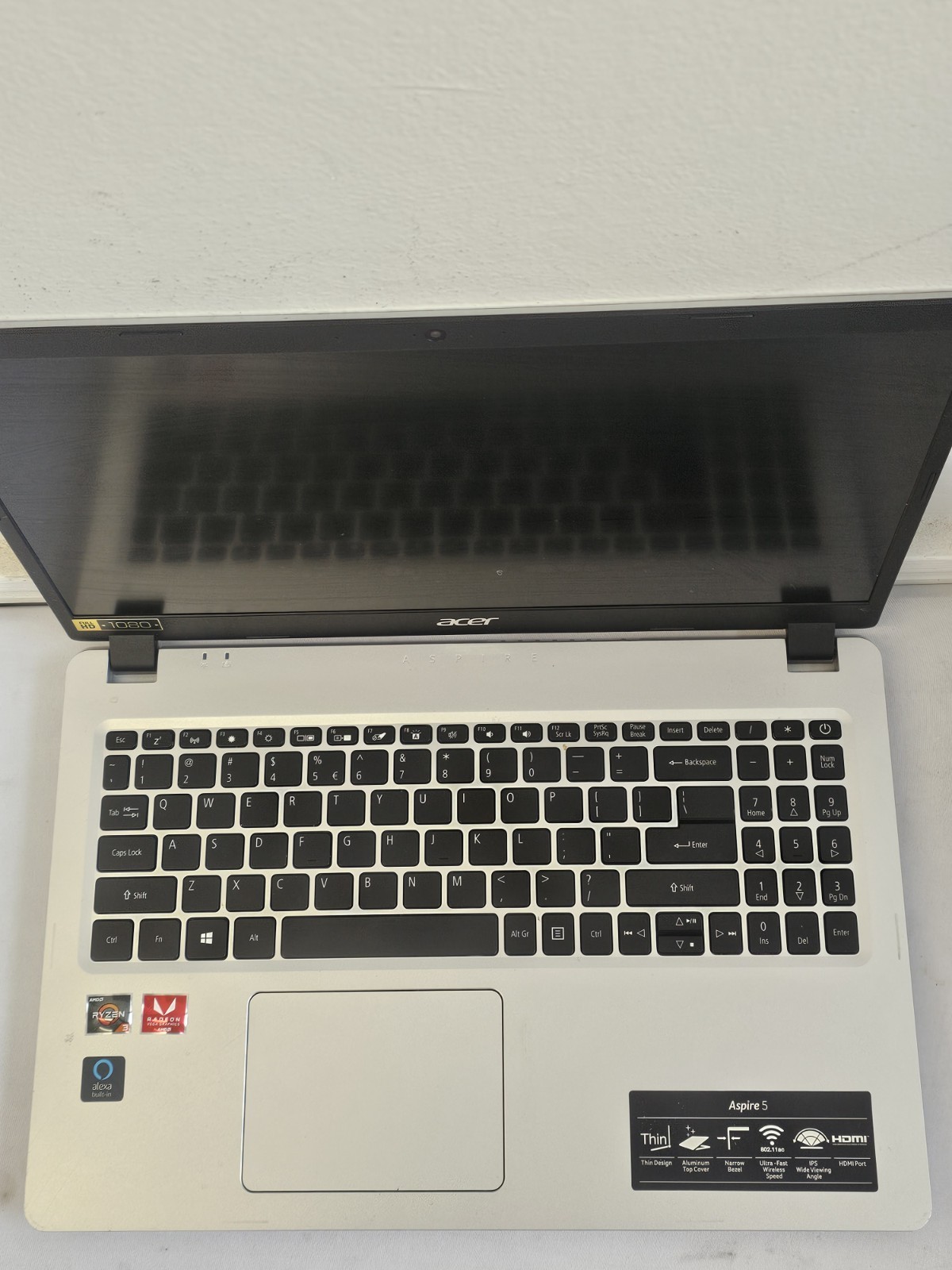 Acer Aspire 5 Laptop – AMD Ryzen 3-3200u – 16GB RAM – 1TB HDD – Windows 11 READ