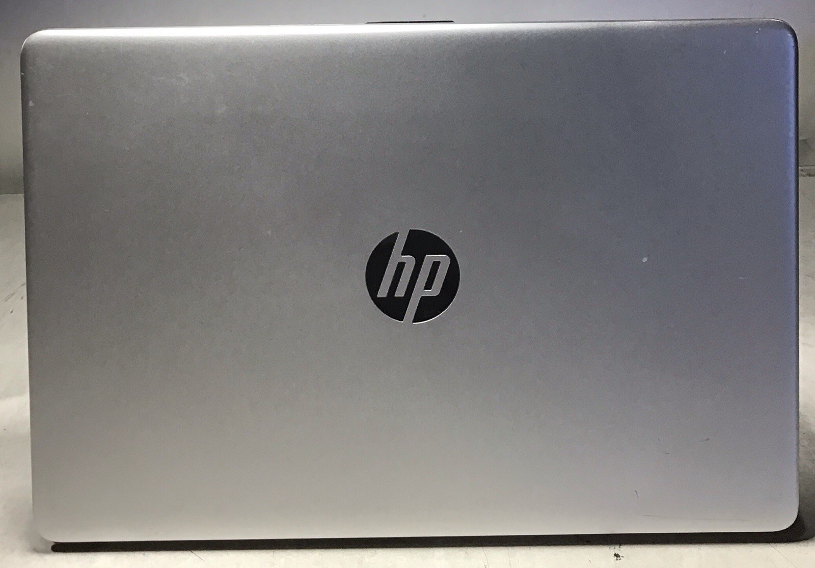 HP 15-DY2091WM Intel i3-1115G4 @ 3.00GHz 8GB Ram 256GB SSD *DAMAGED SCREEN*