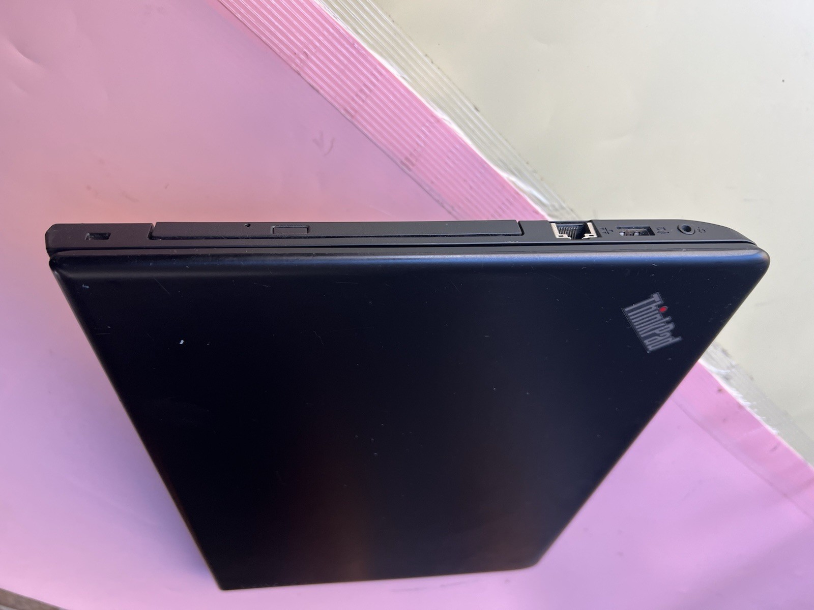 Lenovo ThinkPad E575 AMD PRO A6-9500B R5, 6 COMPUTE 1000GB HDD 8GB WEBCAM HDMI