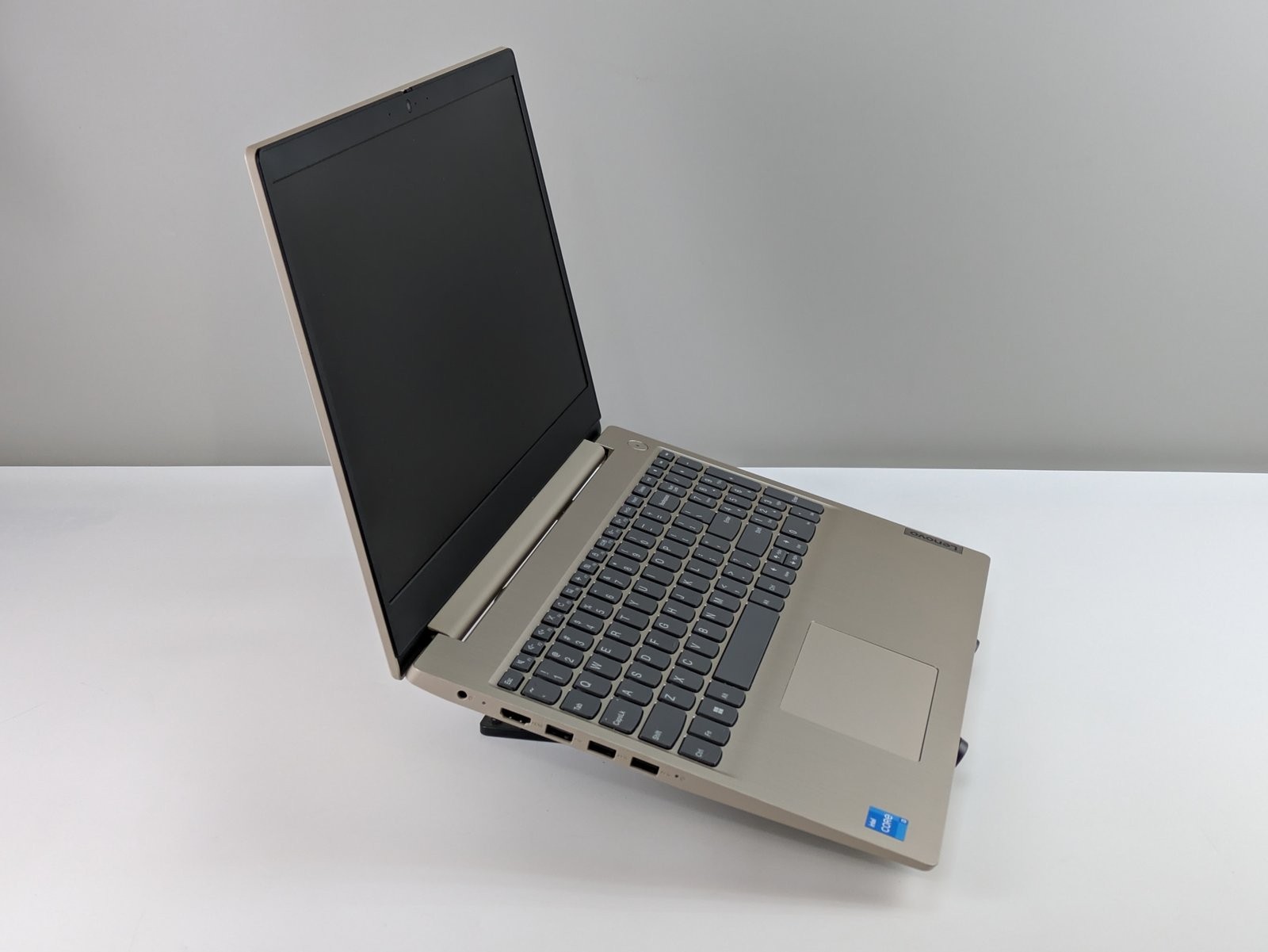 Lenovo IdeaPad 3 15ITL05 15.6″ Touch i3-1115G4 8GB RAM 256GB SSD HD W11H