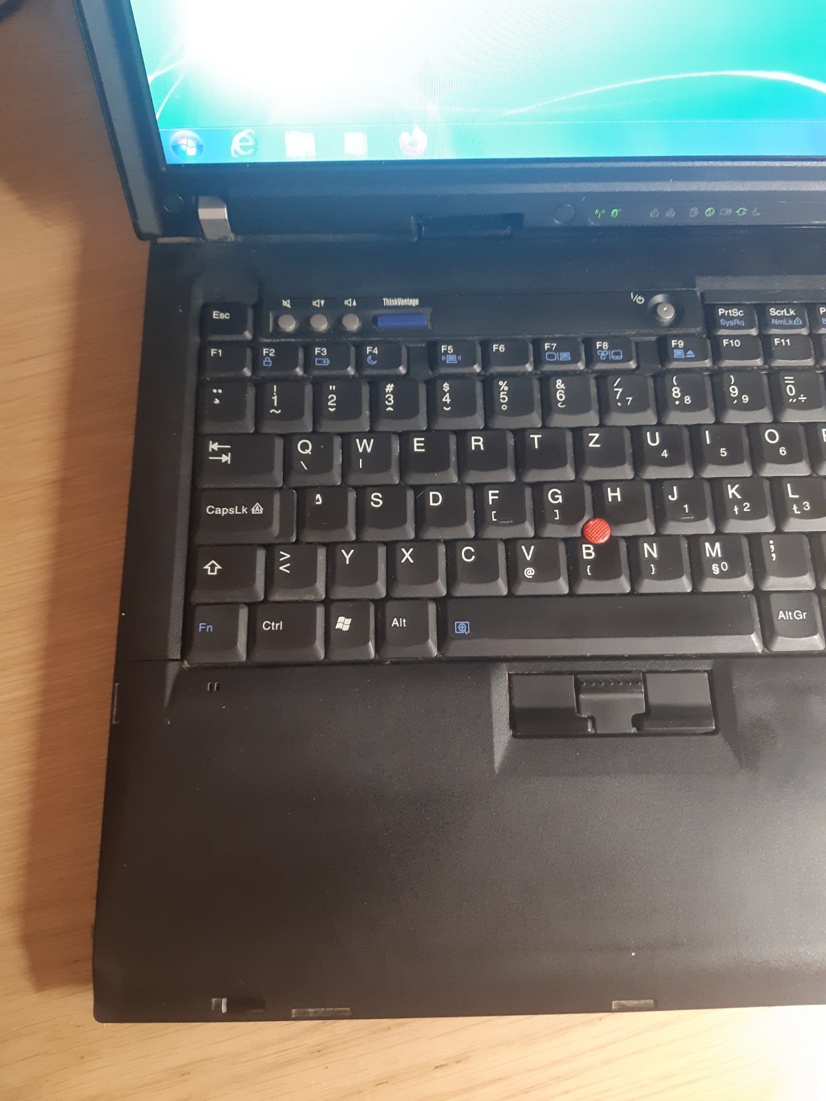IBM ThinkPad R60 15″ Windows 7 Ultimate Core 2 Duo T5500