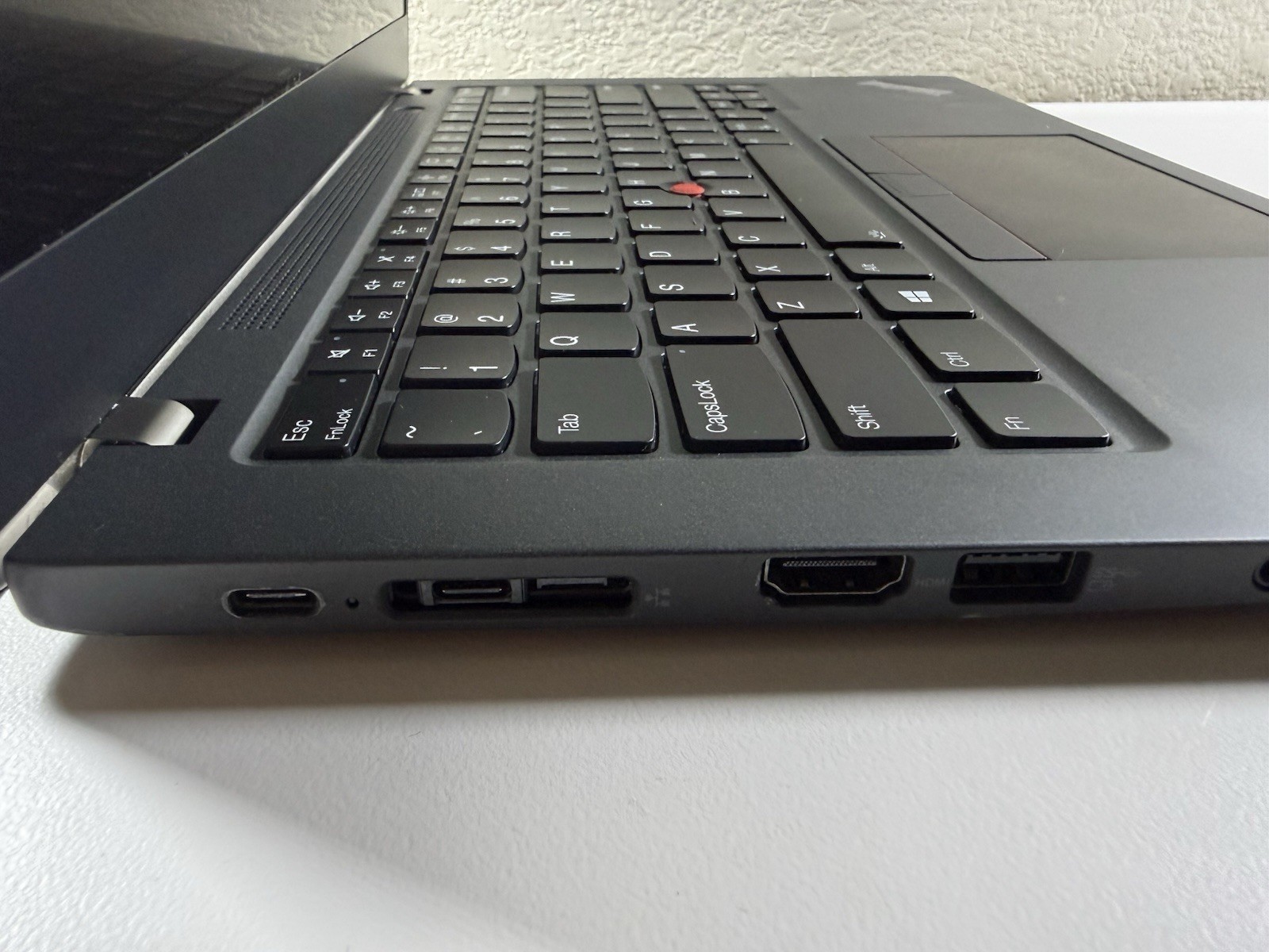 Lenovo ThinkPad T14s Gen 2 i7-1185G7 32GB 14″ 512GB WWAN 4G Touch No Battery