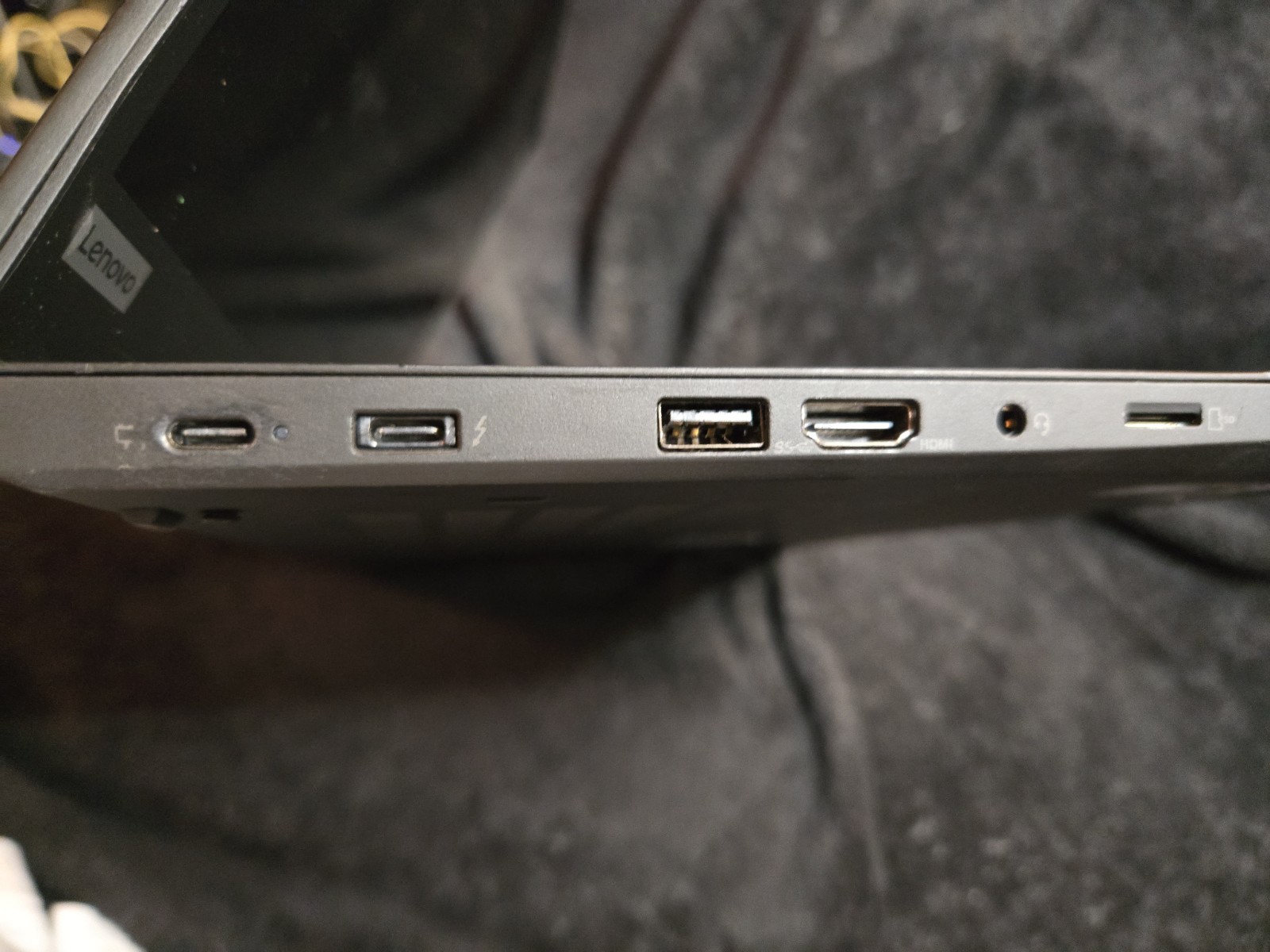 Lenovo ThinkPad T14 Gen 2 I7-1185G7 P14s Black 🖐🏾READ DETAILS👈🏾
