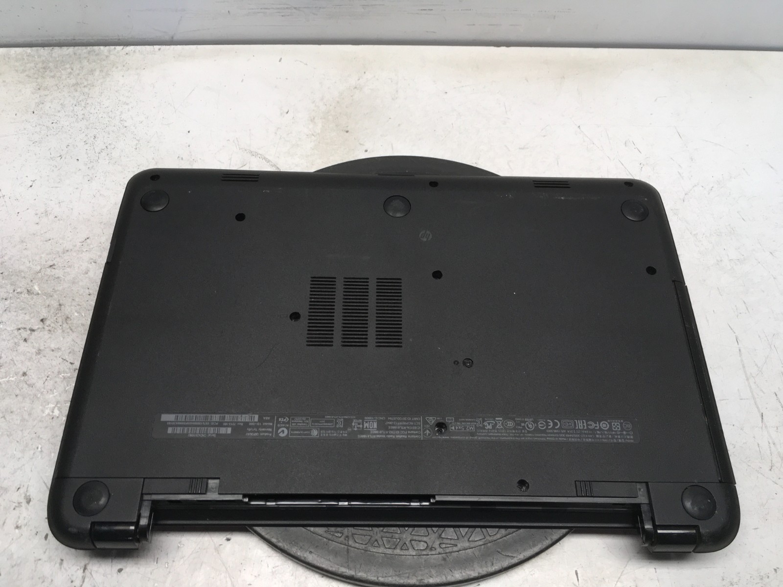 HP 15T-R000 Intel Celeron N2830 2.16GHz 4 GB NO HDD