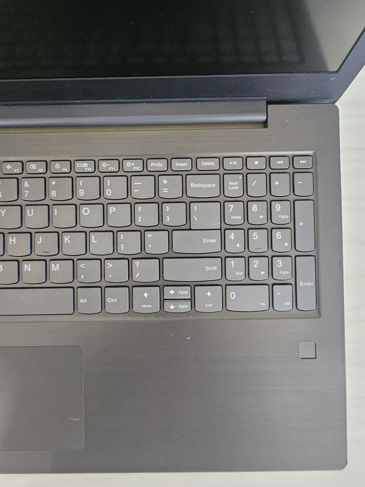 Lenovo IdeaPad V330-15IKB Laptop – i5 Gen 7 – 8GB RAM – 250GB SATA – Win 11 Read