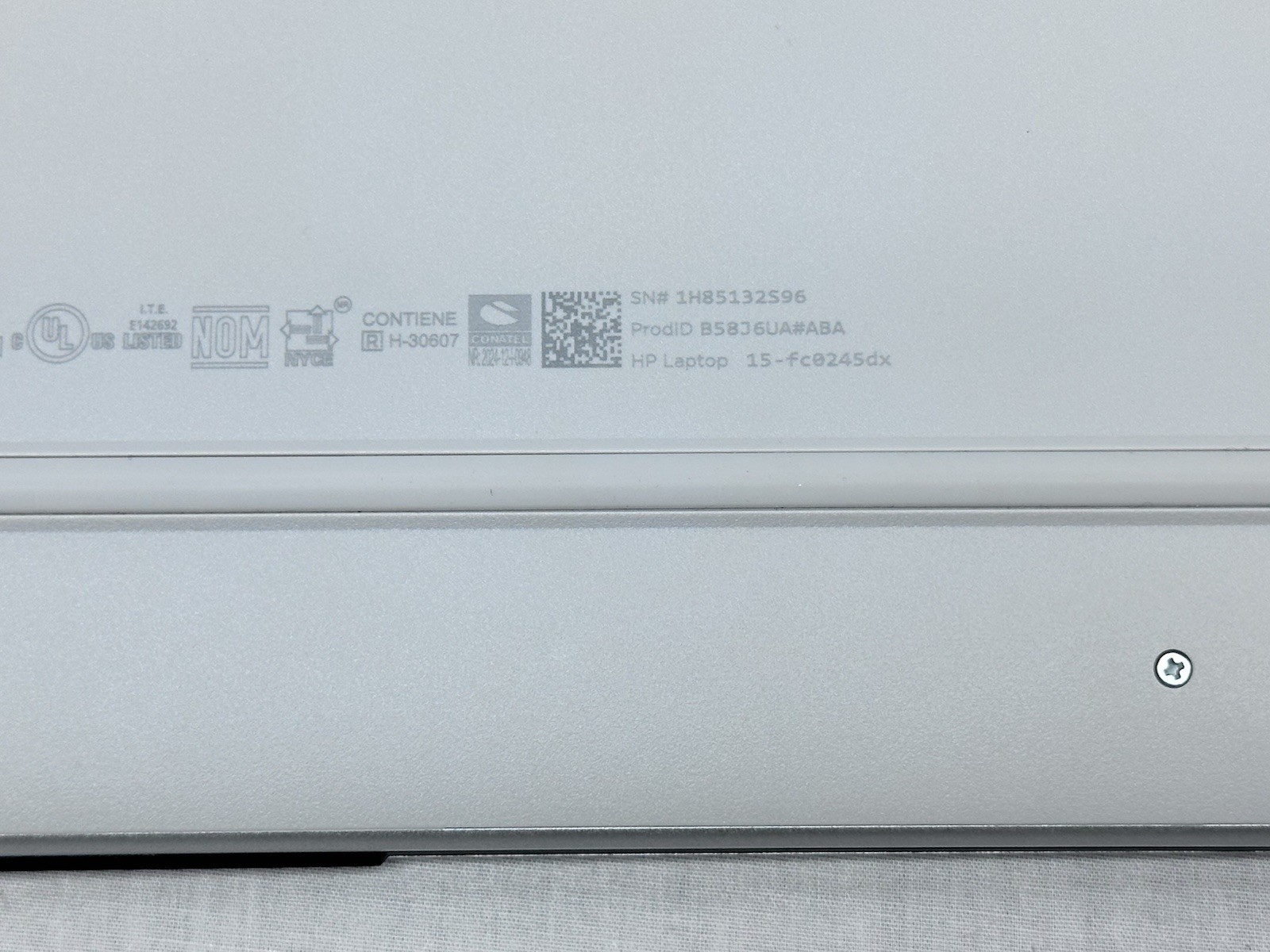 HP Laptop 15-fc0xxx 15.6” Ryzen 5 7520U 16GB Win 11 Home Silver Touchscreen