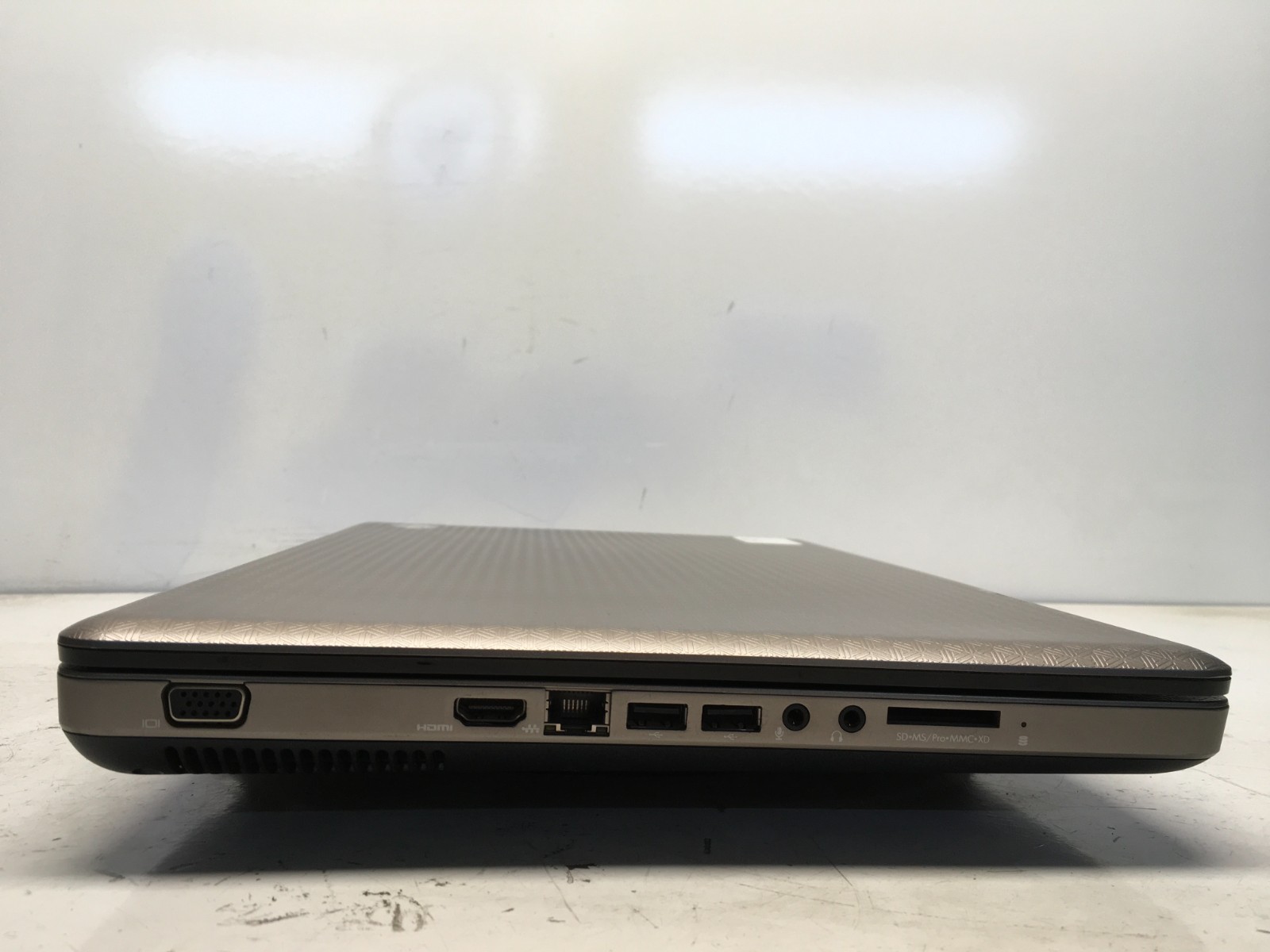 HP G72-C55DX Intel Pentium P6100 2GHz 4 GB NO HDD