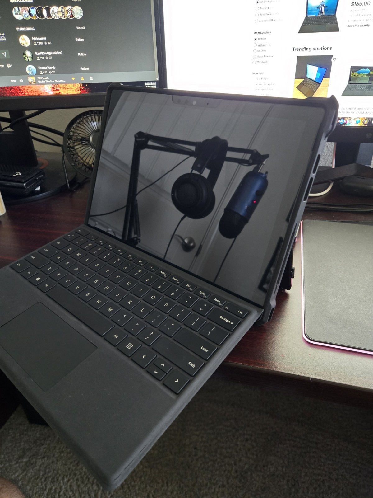 Microsoft Surface Pro 6 1796 12.3″ i7-8650U 1.9GHz 8GB RAM 256GB SSD Win 11 Pro