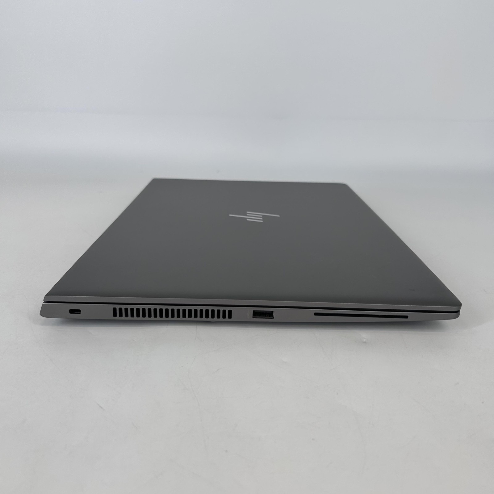HP ZBook 15u G5 15.6 FHD i7-8550U 1.80GHz 16GB 512GB SSD AMD Radeon Pro WX 3100