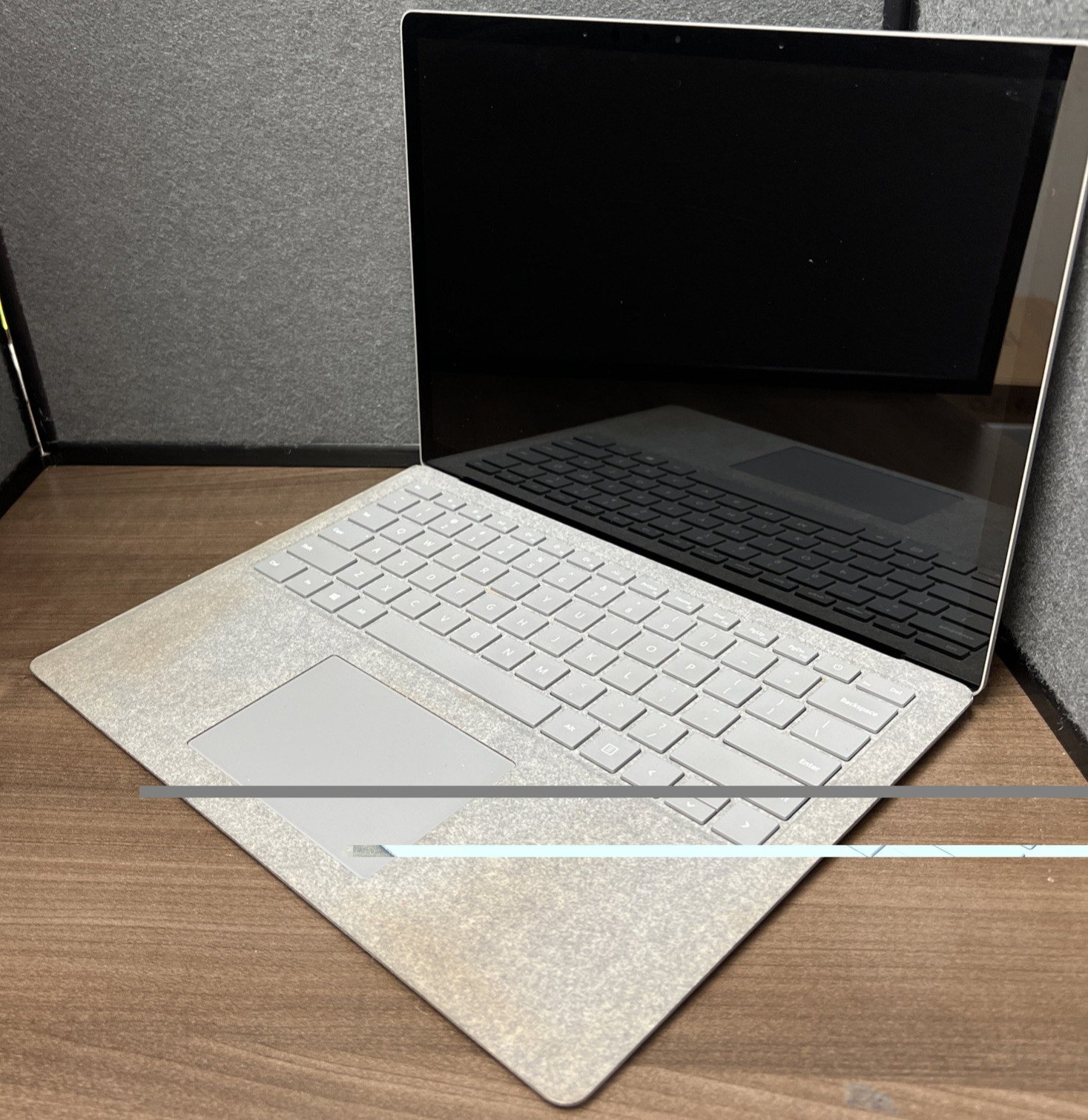 Microsoft Surface Laptop i5-7300U 8GB RAM 128GB SSD