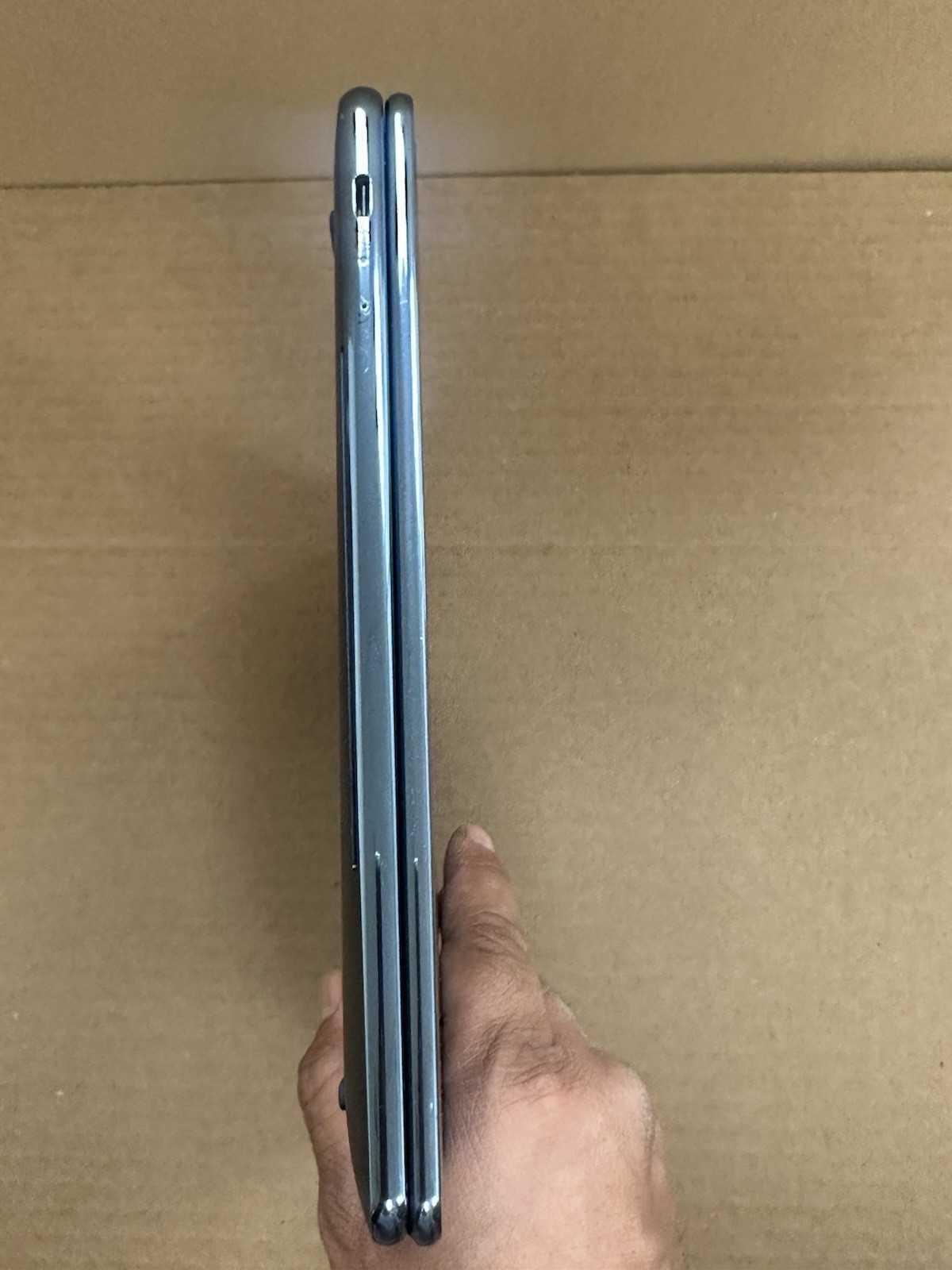 Lenovo Yoga Book 9i 13IMU9 Ultra7 155U 1.7GHz 16GB 1TB 13.3″2.8KOLED 83FF0000US