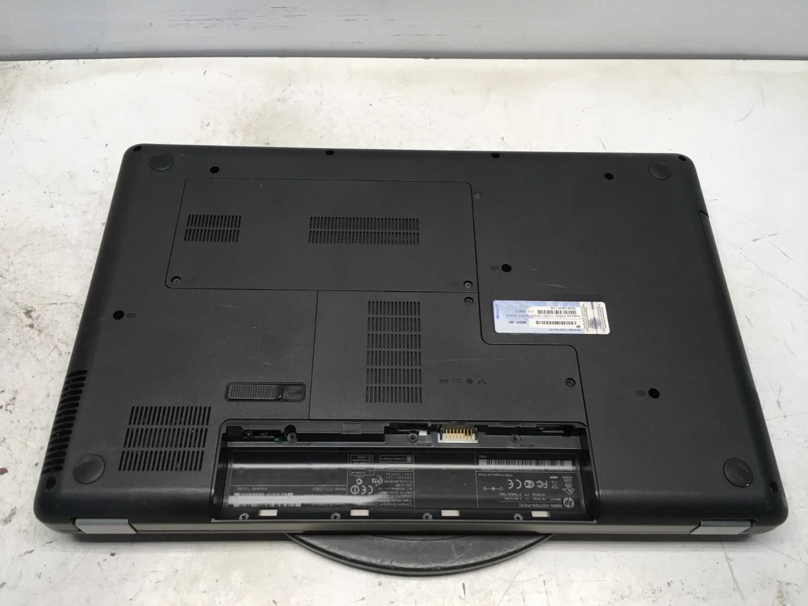 HP G72-C55DX Intel Pentium P6100 2GHz 4 GB NO HDD